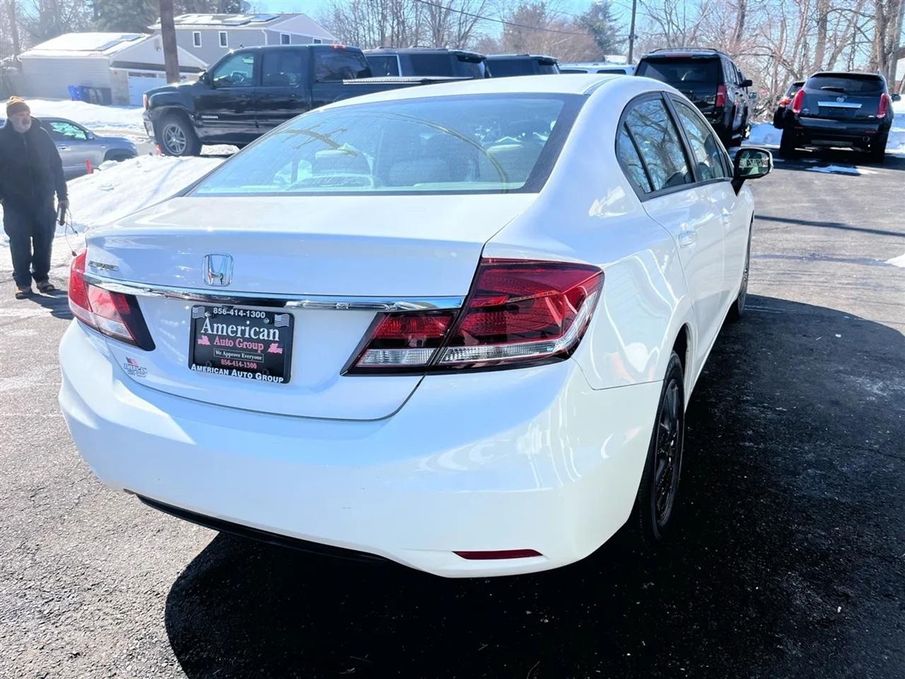Honda Civic LX Sedan 5-Speed AT 2013