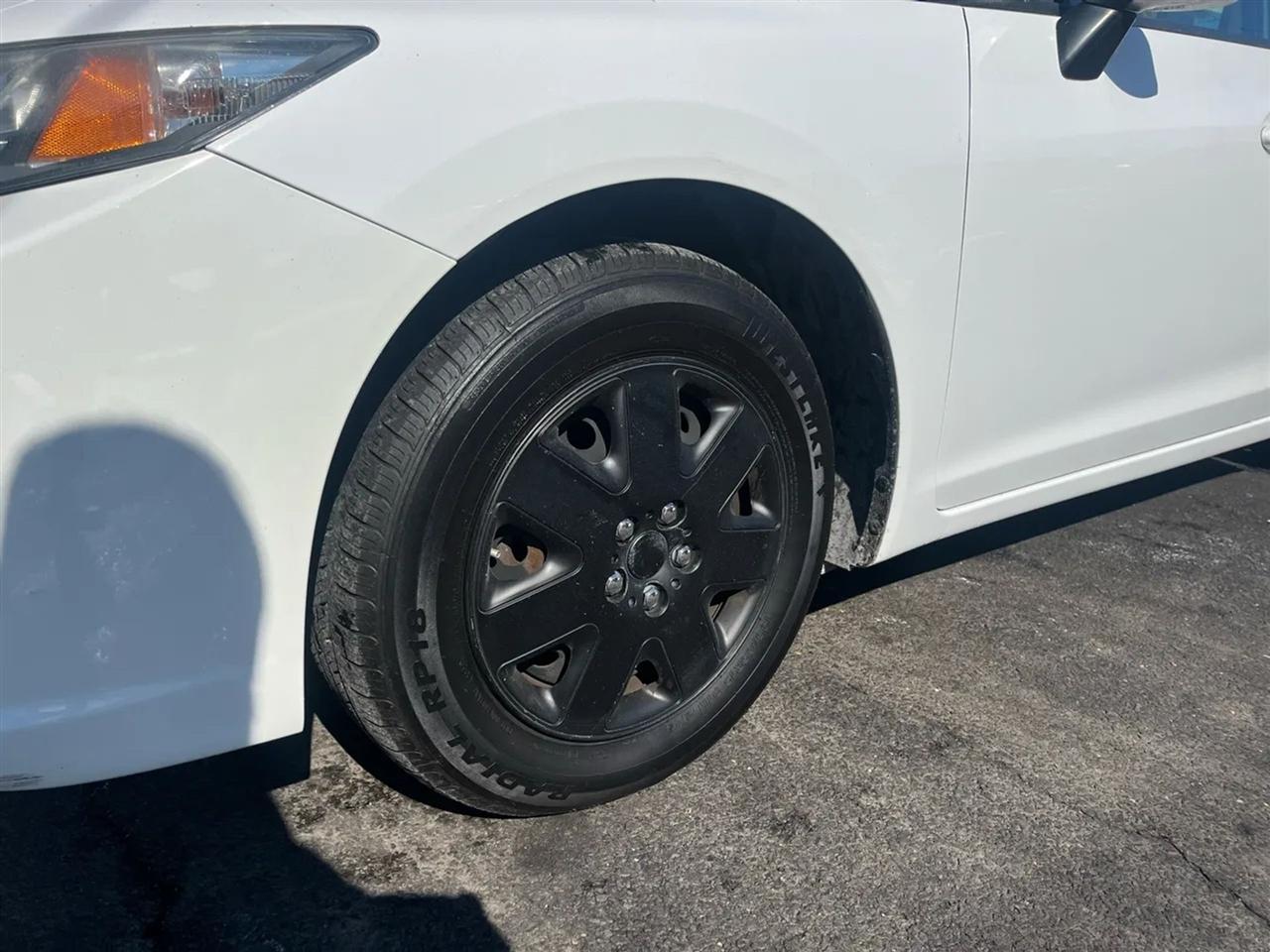 Honda Civic LX Sedan 5-Speed AT 2013