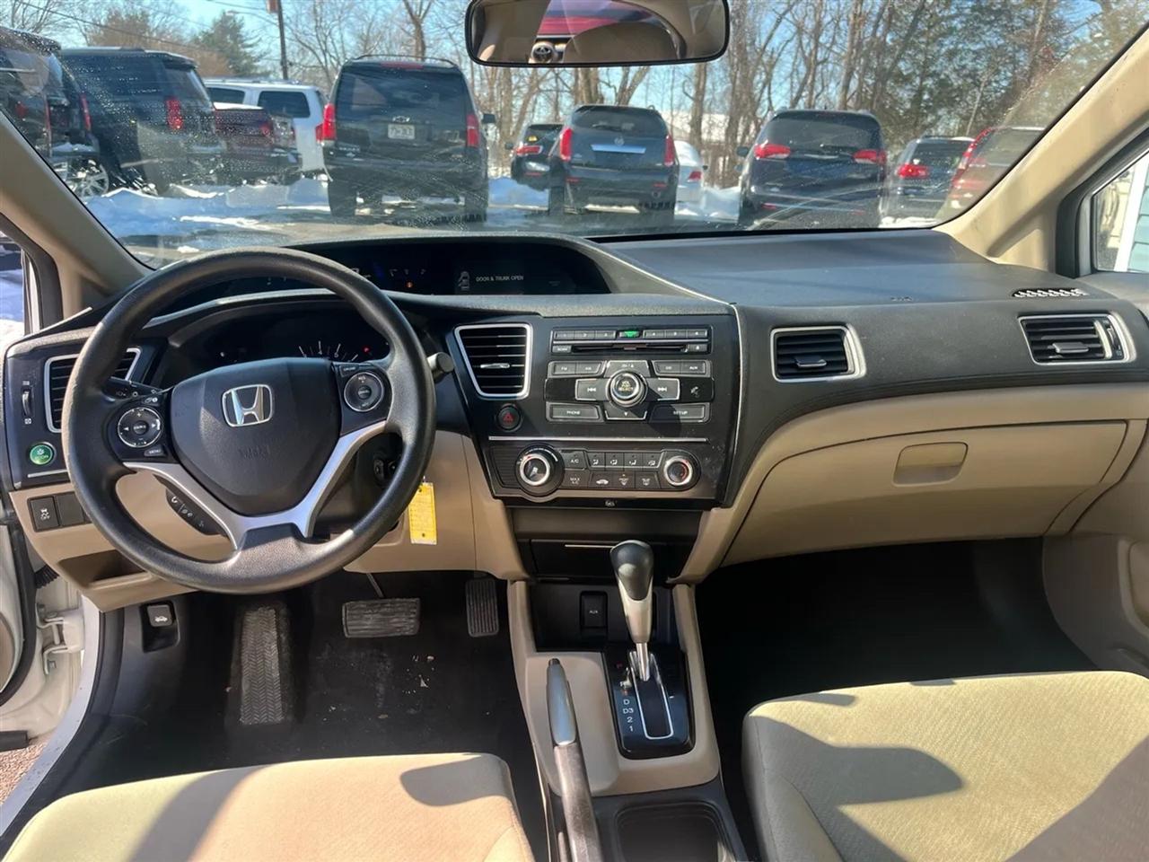 Honda Civic LX Sedan 5-Speed AT 2013