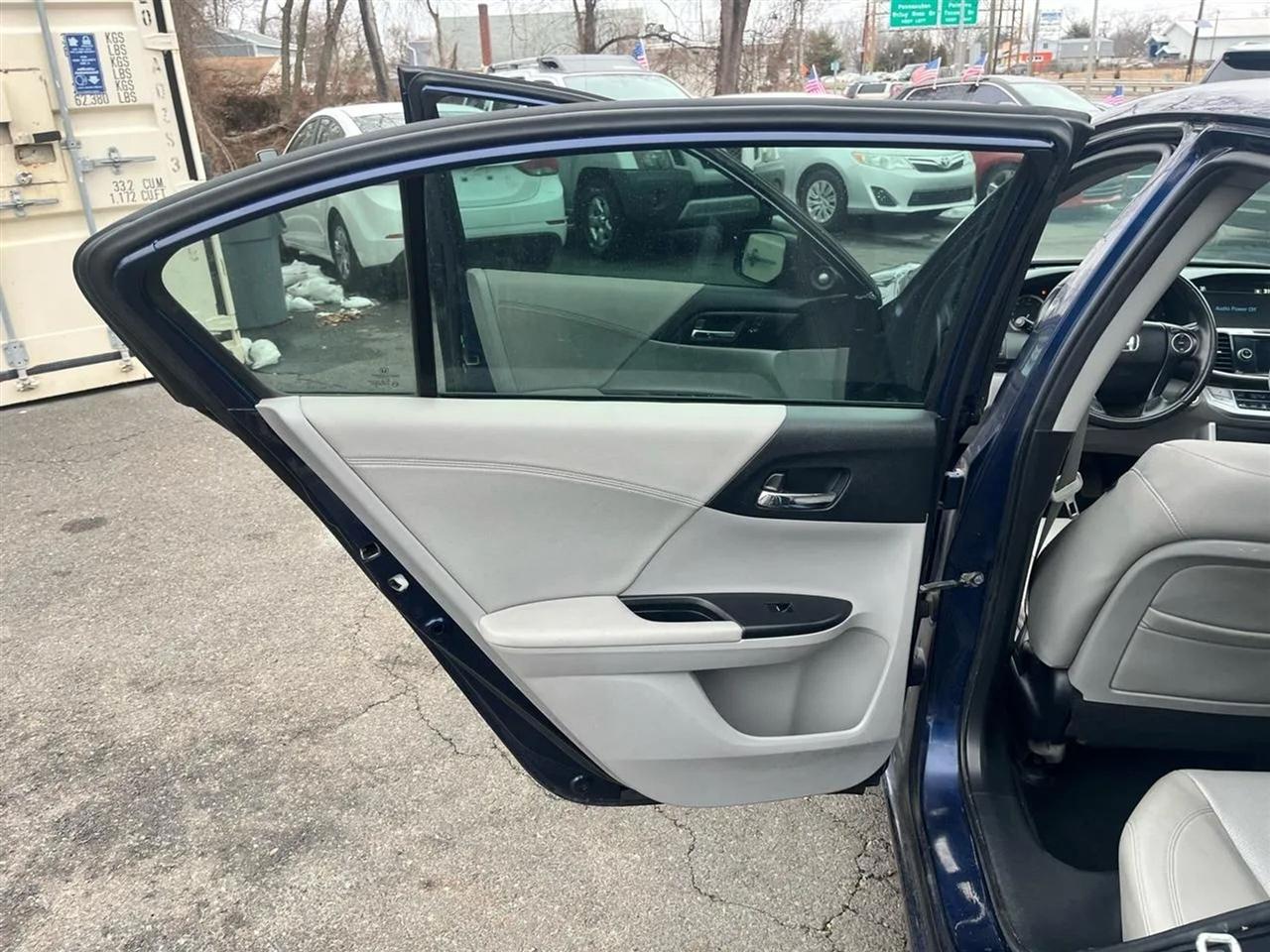 Honda Accord EX-L Sedan CVT 2013