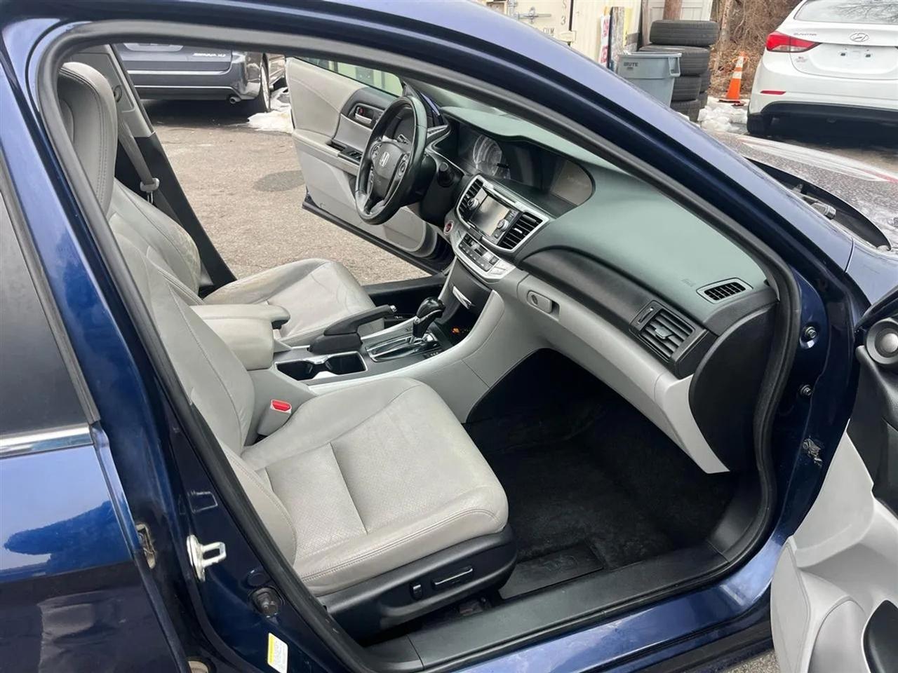 Honda Accord EX-L Sedan CVT 2013