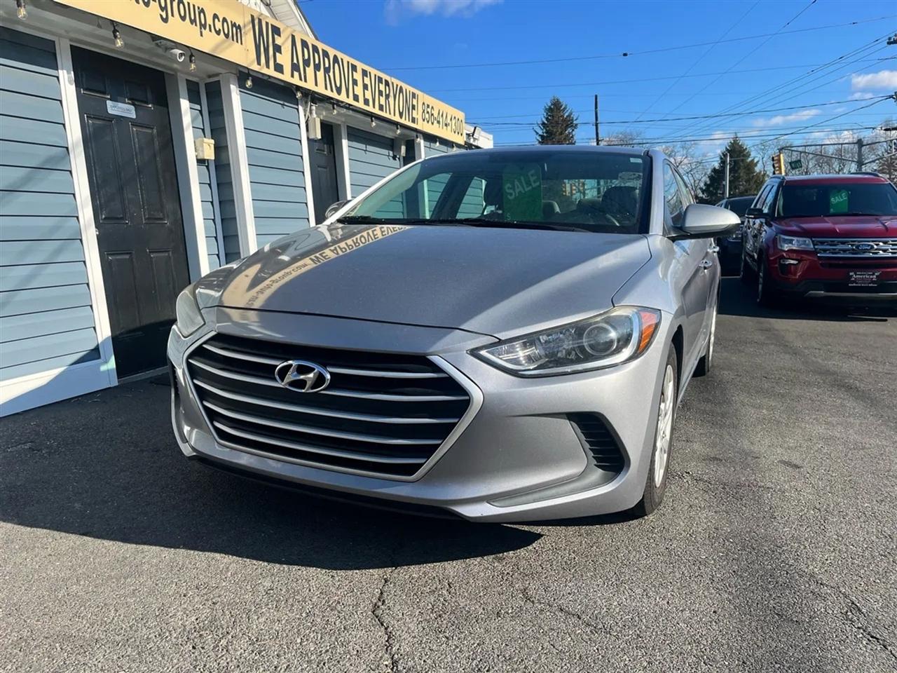 Hyundai Elantra SE 6AT 2017
