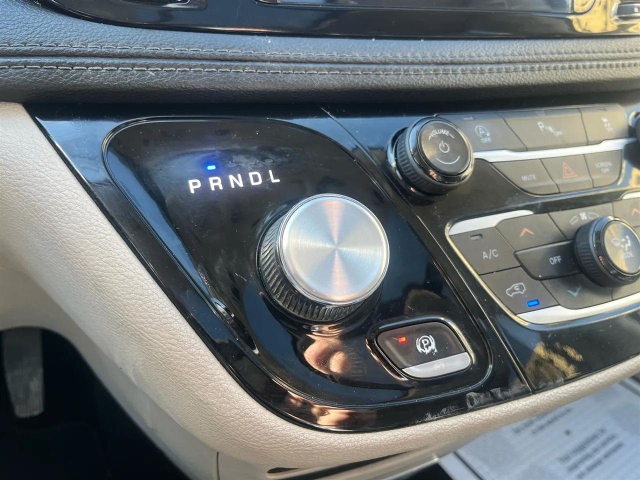 Chrysler Pacifica Limited 2018