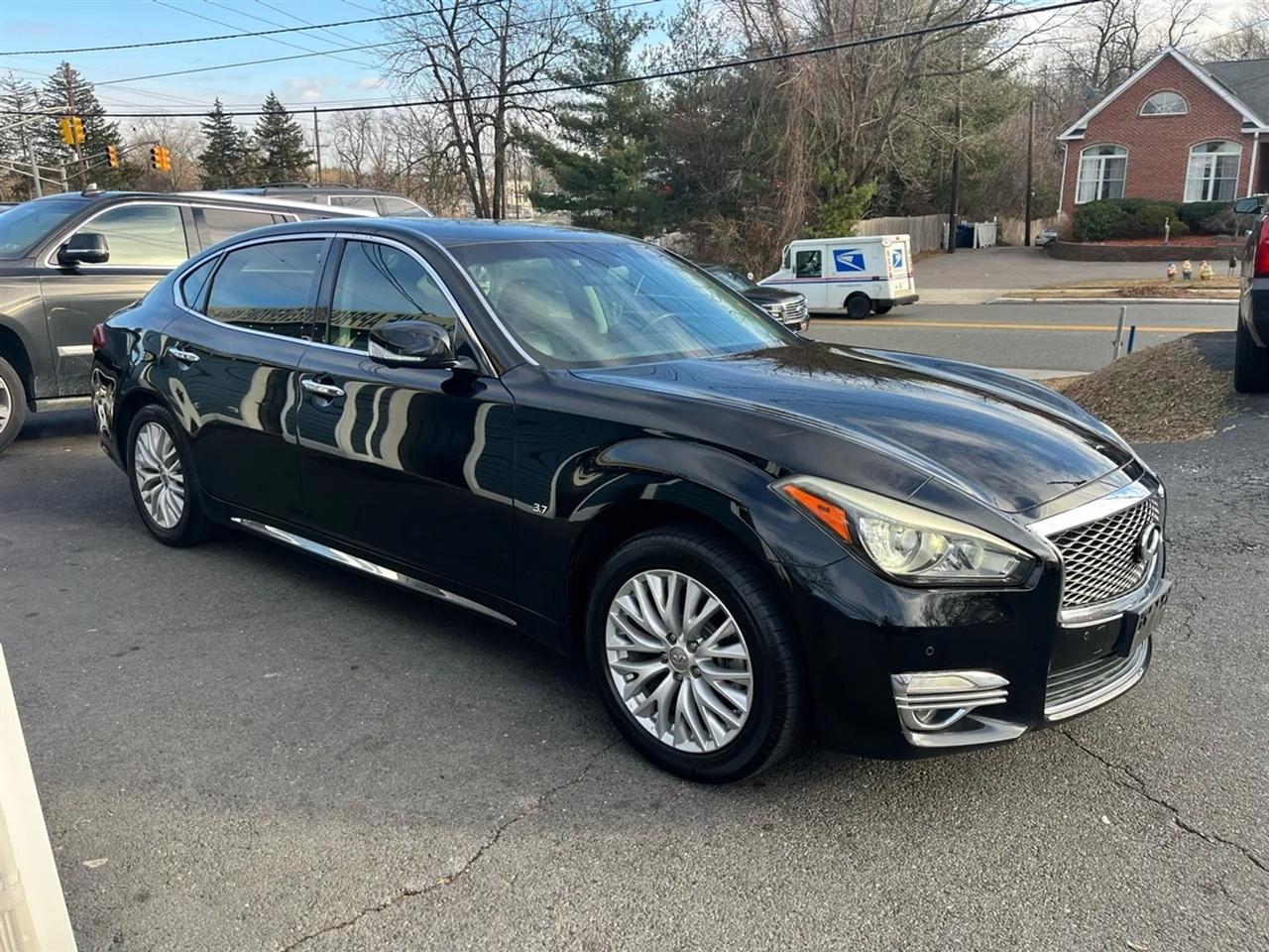 Infiniti Q70 L 3.7 AWD 2015