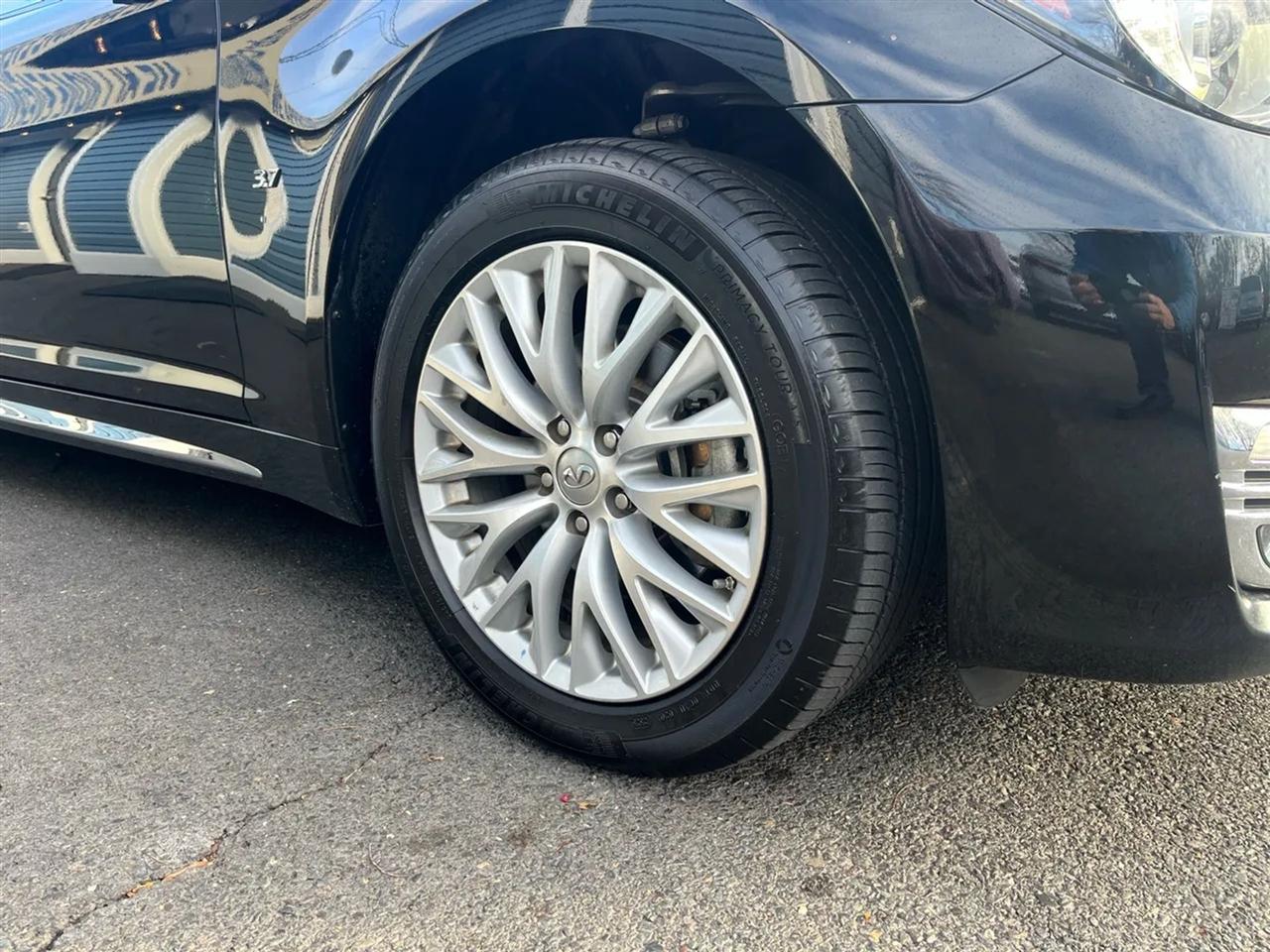 Infiniti Q70 L 3.7 AWD 2015