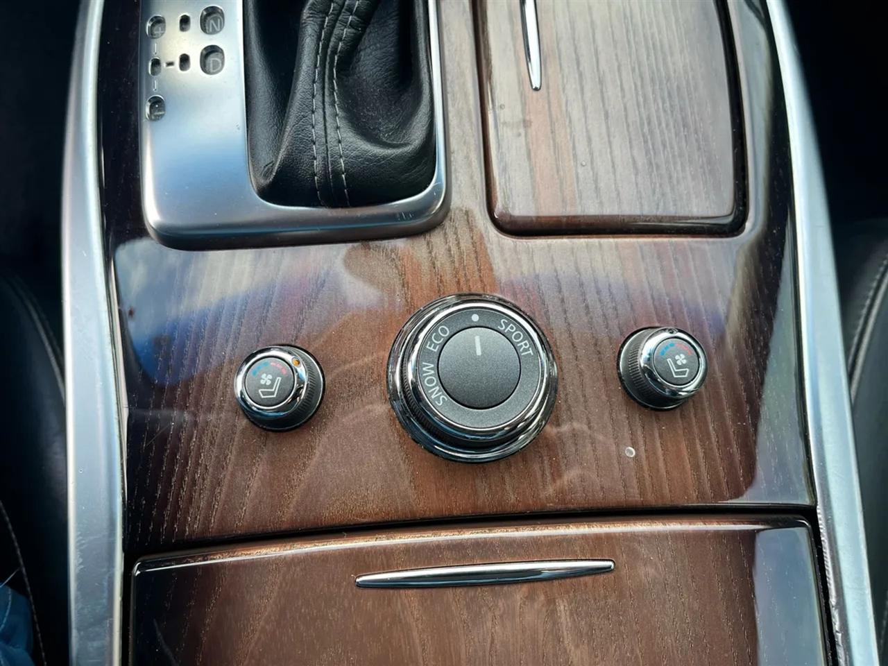 Infiniti Q70 L 3.7 AWD 2015