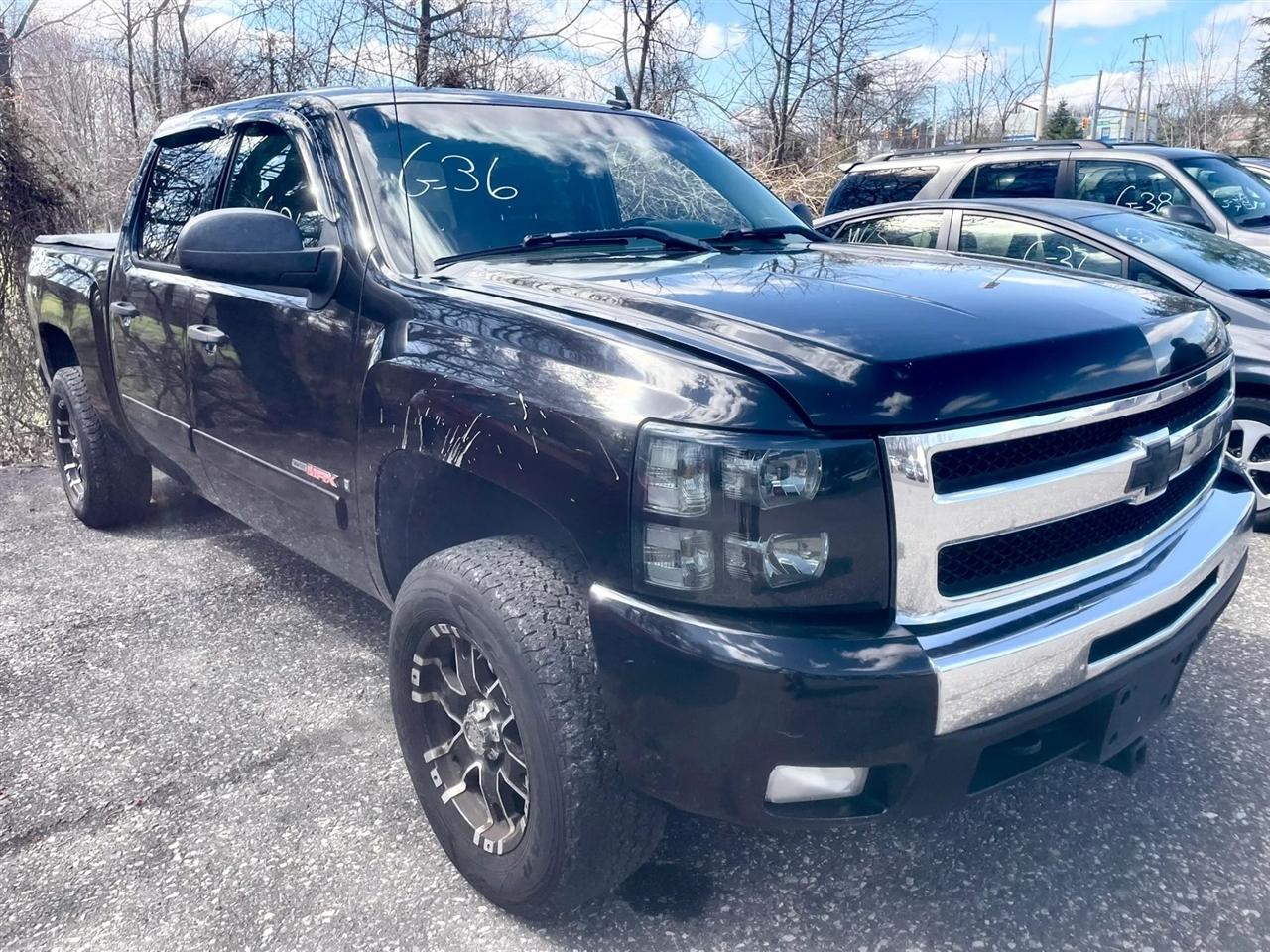 2007 Chevrolet Silverado 1500 LT1 Crew Cab 4WD