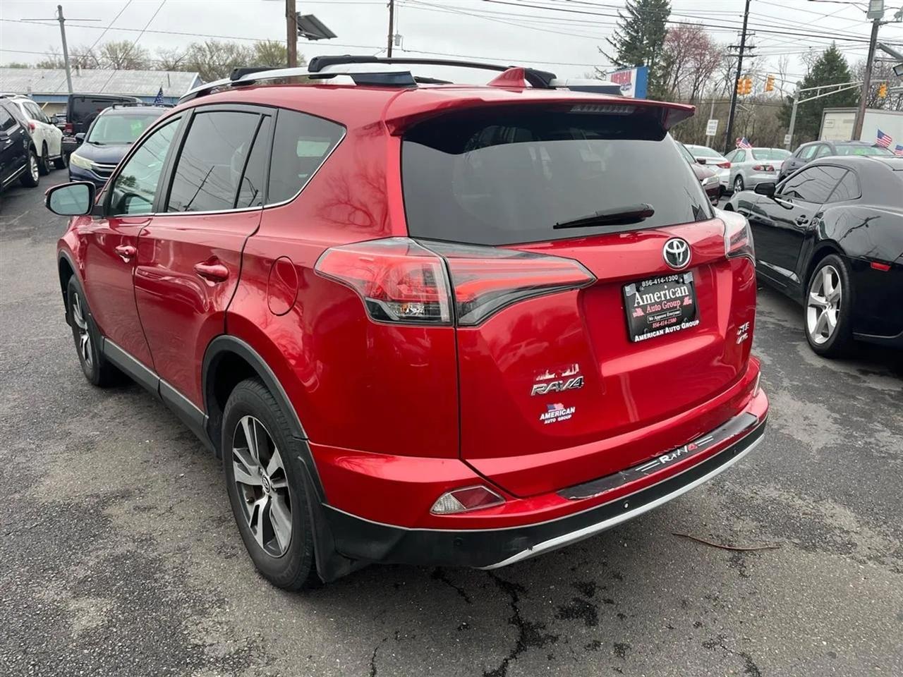 Toyota RAV4 XLE AWD 2016