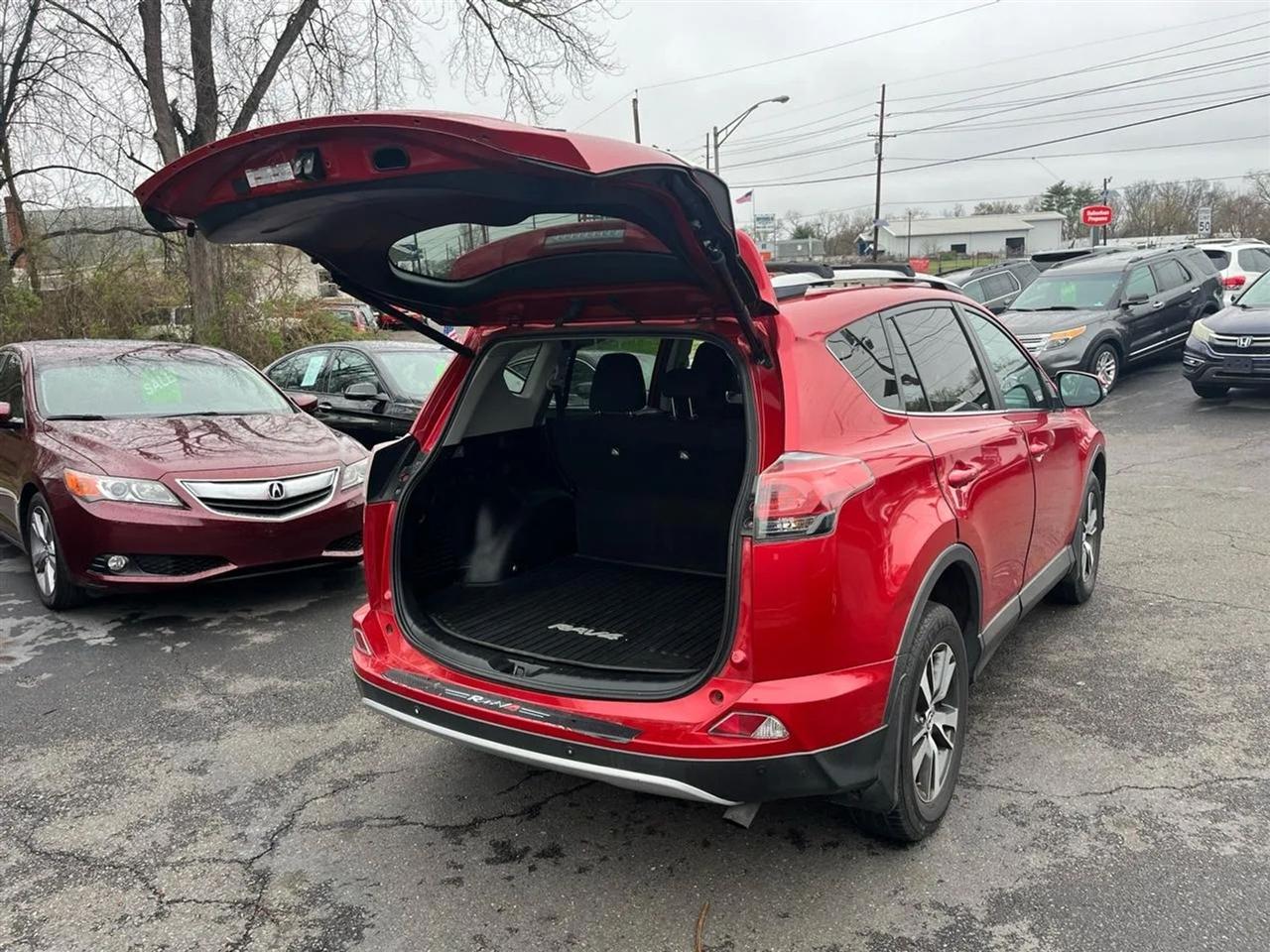 Toyota RAV4 XLE AWD 2016