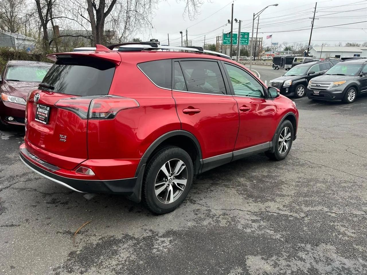 Toyota RAV4 XLE AWD 2016