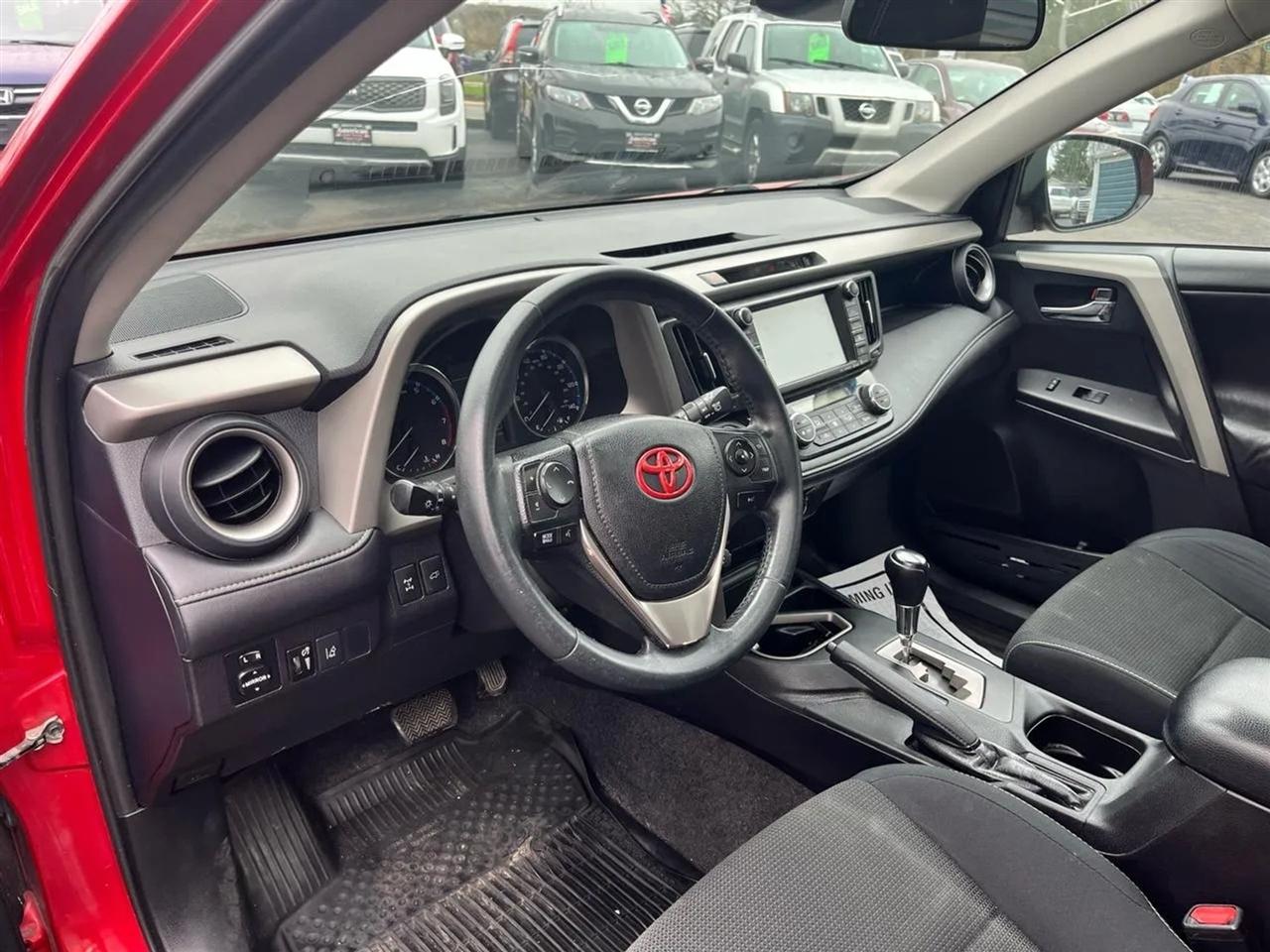 Toyota RAV4 XLE AWD 2016