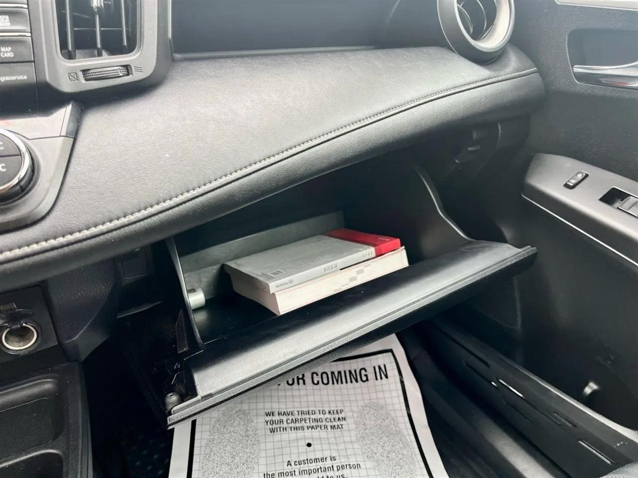 Toyota RAV4 XLE AWD 2016