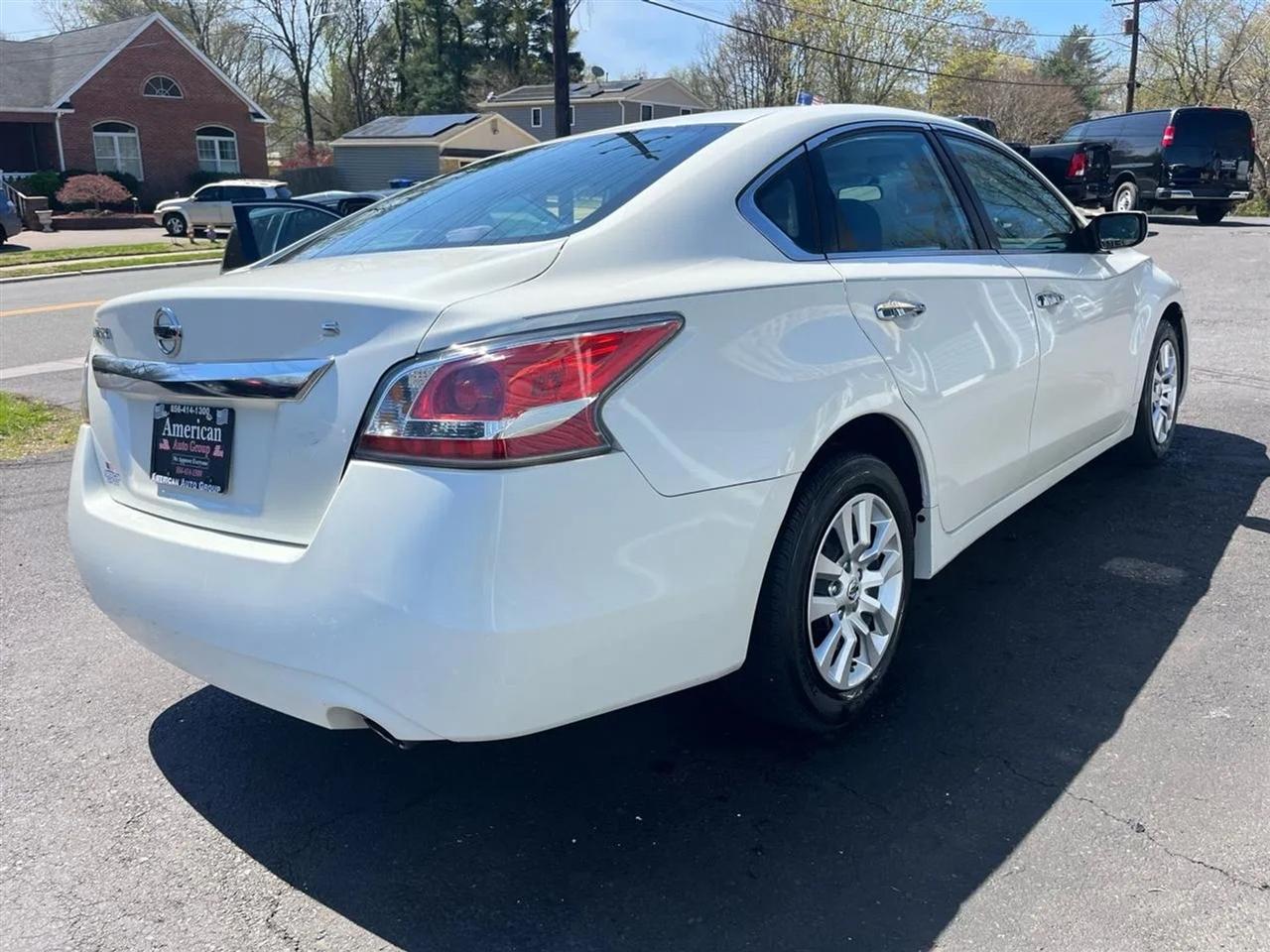 Nissan Altima 2.5 S 2015