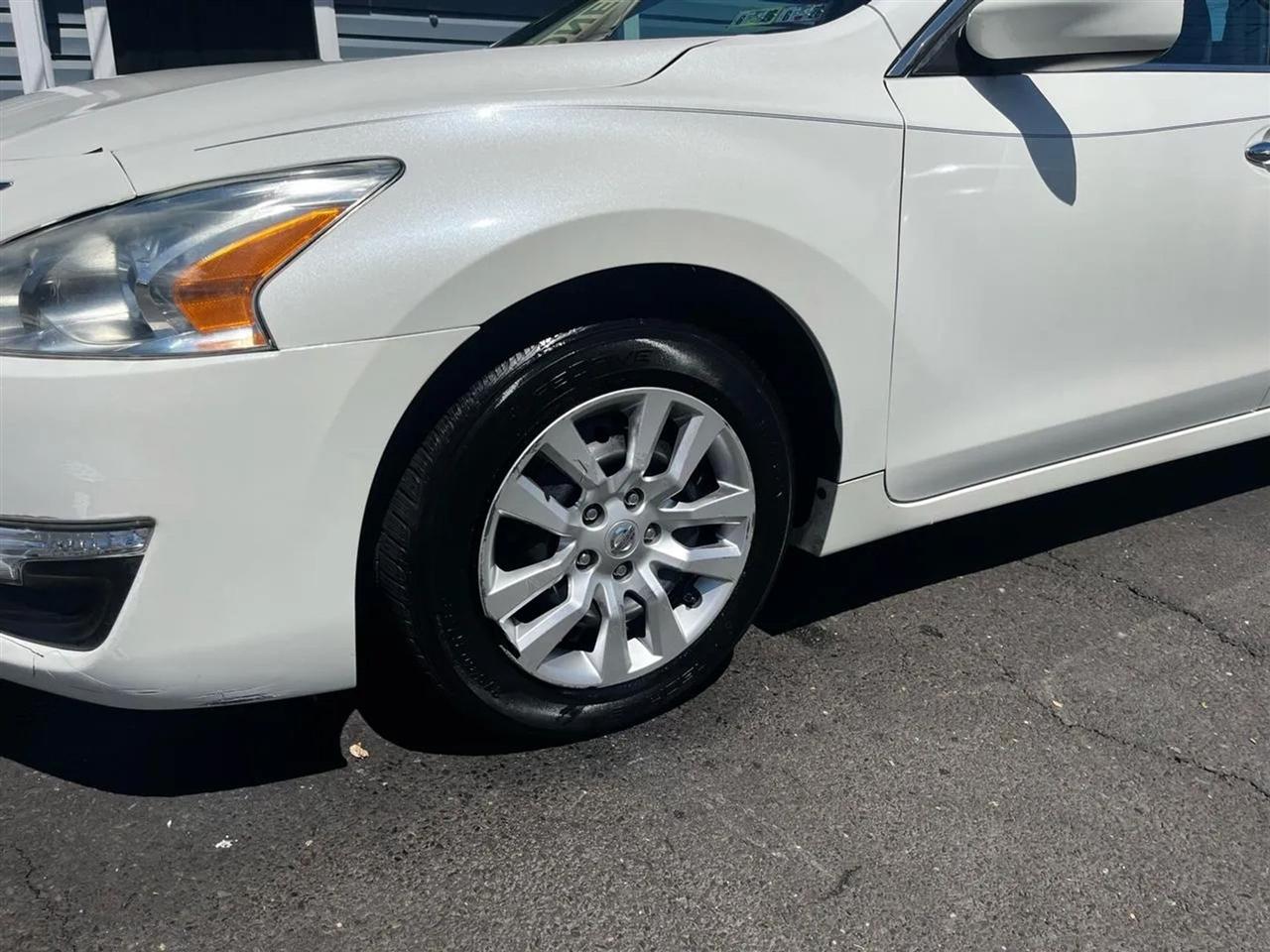 Nissan Altima 2.5 S 2015
