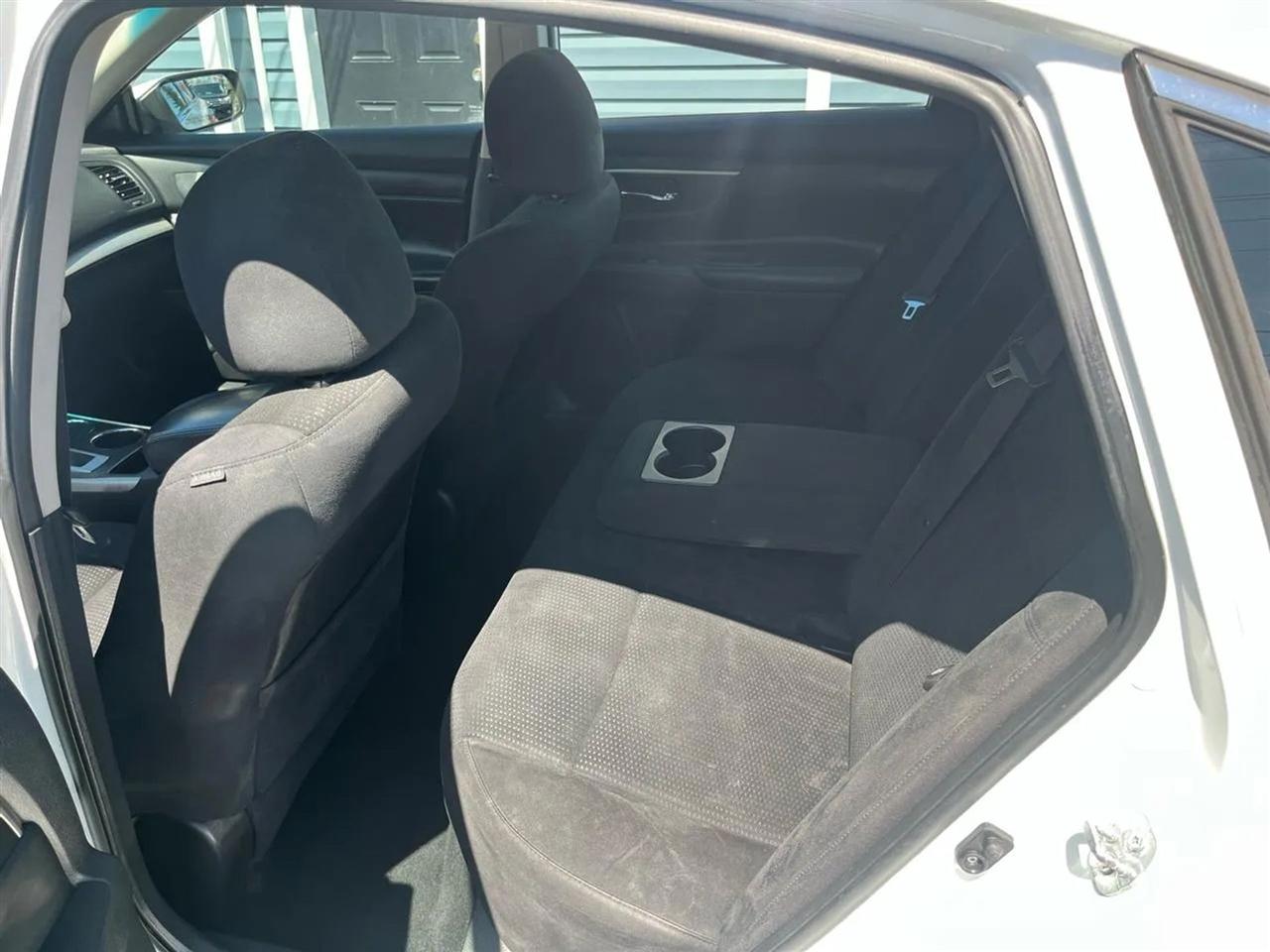 Nissan Altima 2.5 S 2015