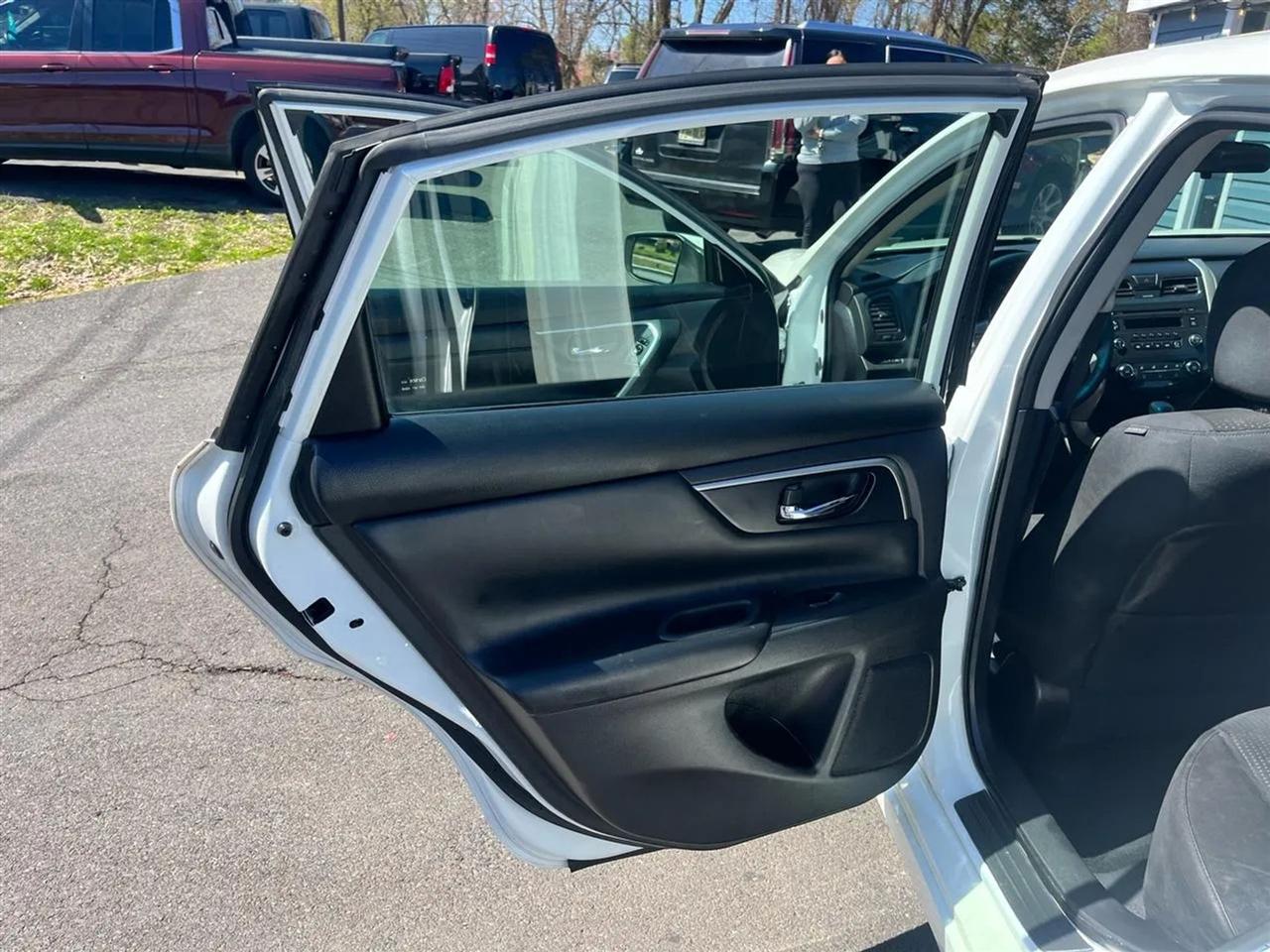 Nissan Altima 2.5 S 2015