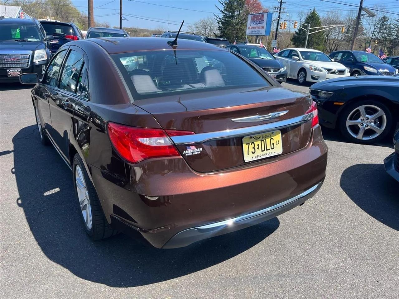 Chrysler 200 Touring 2012