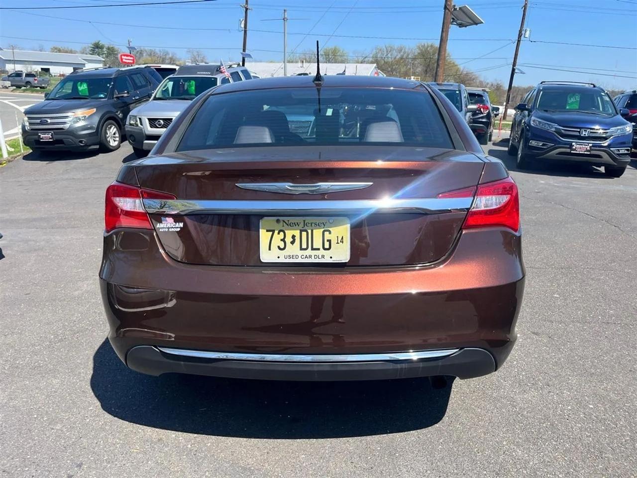 Chrysler 200 Touring 2012