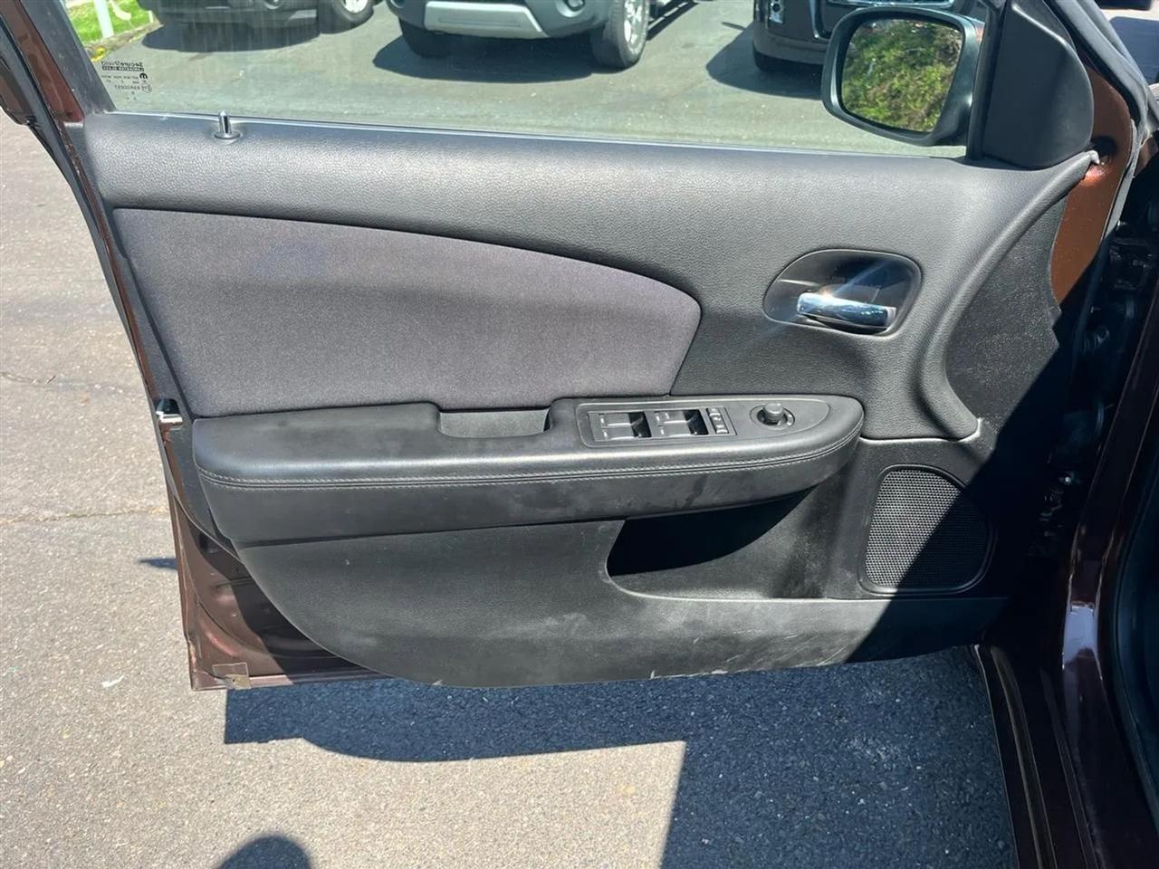 Chrysler 200 Touring 2012