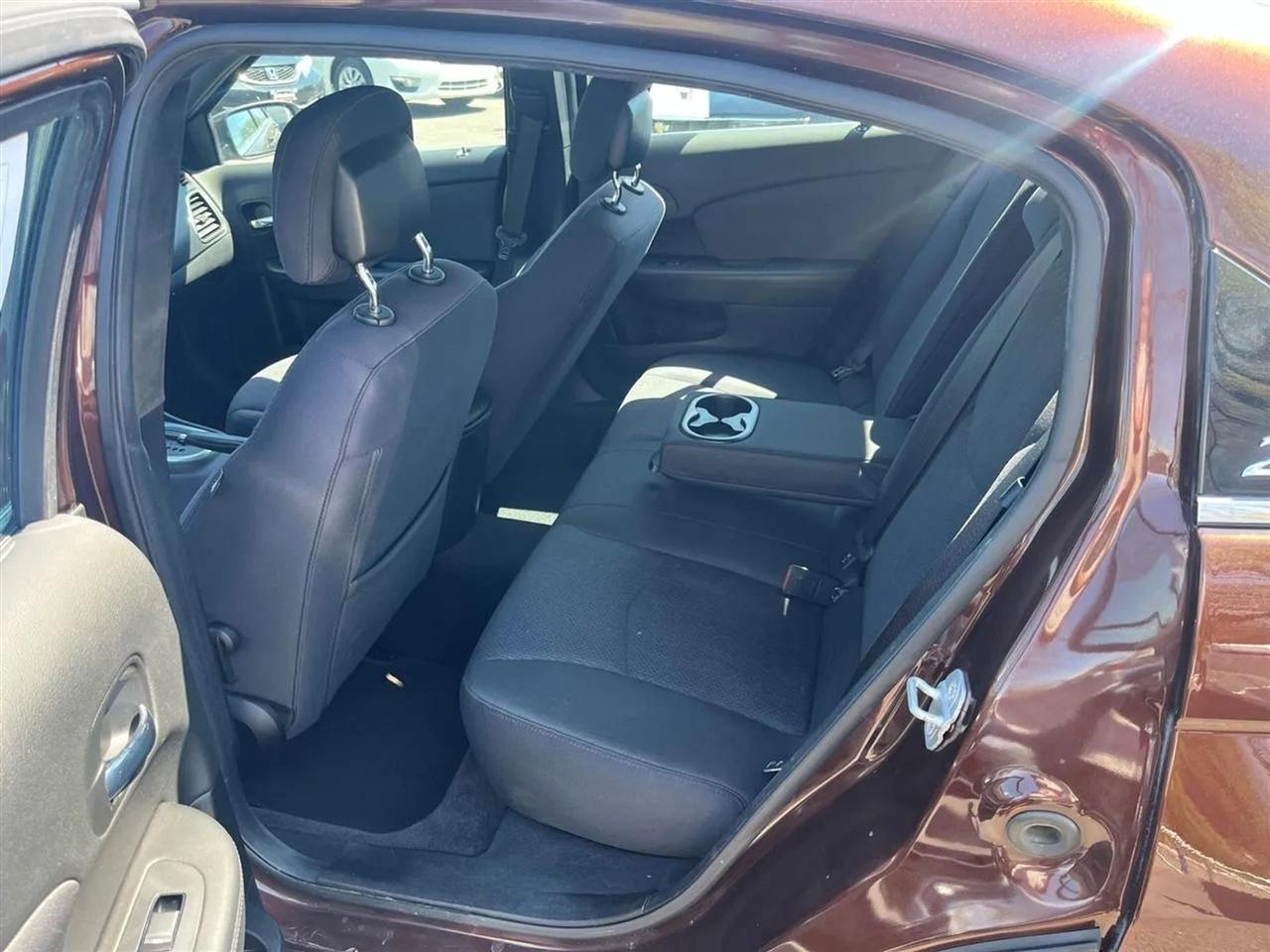 Chrysler 200 Touring 2012