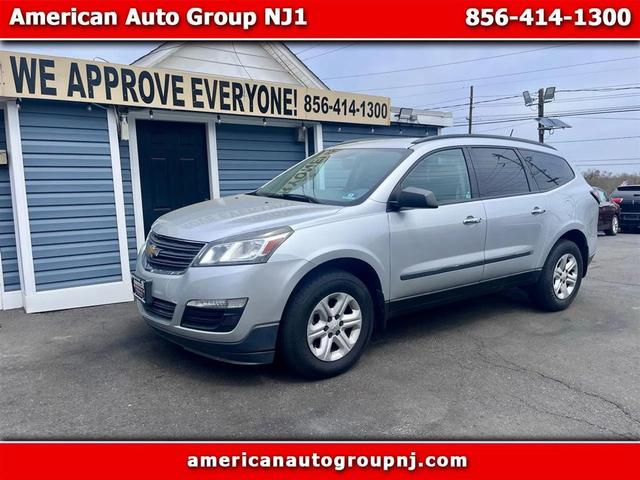 Silver 2017 Chevrolet Traverse LS FWD SUV / Crossover Front-Wheel Drive 6-Speed Automatic