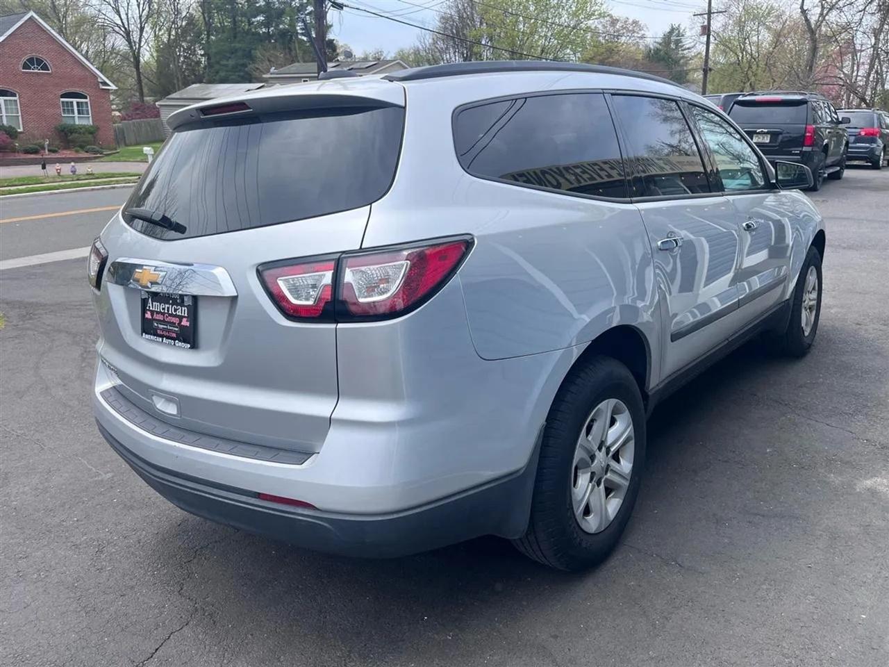 Chevrolet Traverse LS FWD 2017