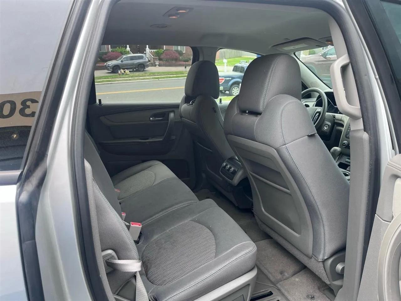 Chevrolet Traverse LS FWD 2017