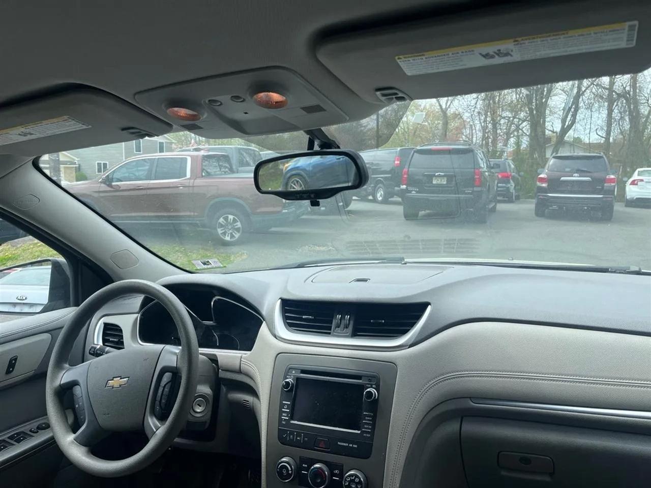 Chevrolet Traverse LS FWD 2017