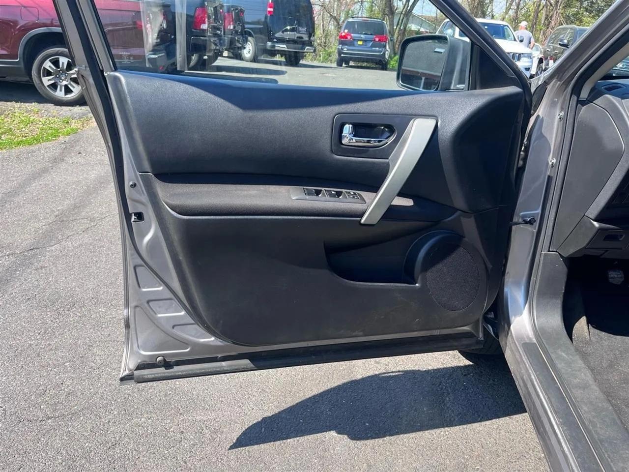 Nissan Rogue Select S 2WD 2014