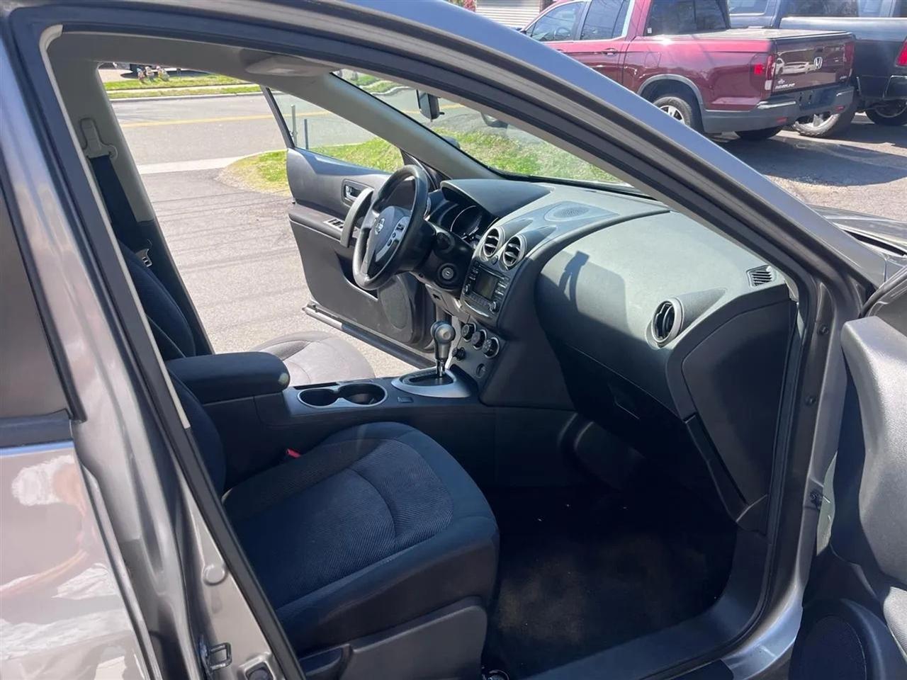 Nissan Rogue Select S 2WD 2014