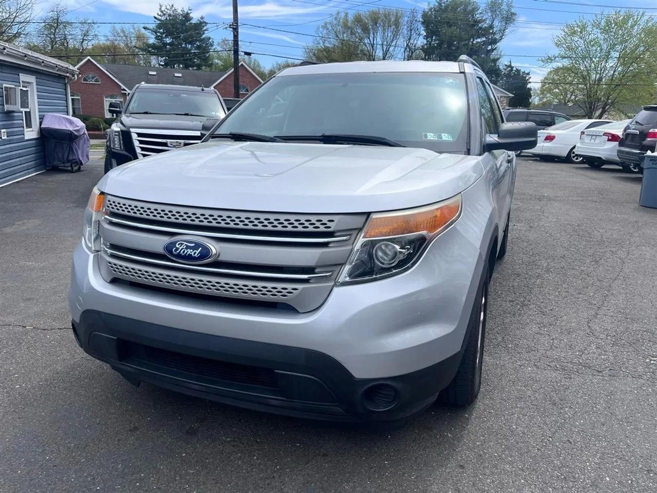 Ford Explorer Base 4WD 2015