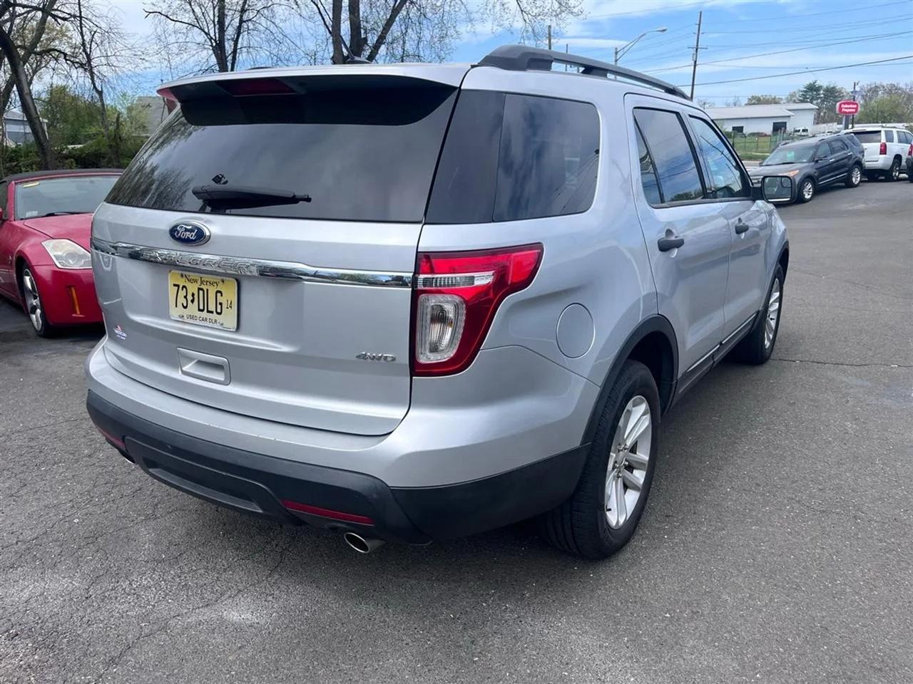 Ford Explorer Base 4WD 2015