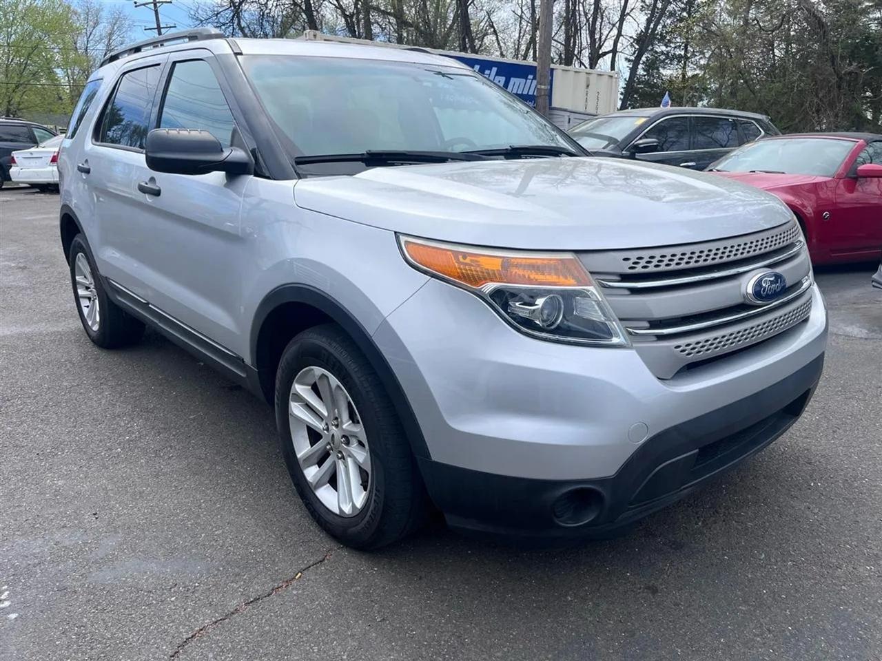 Ford Explorer Base 4WD 2015