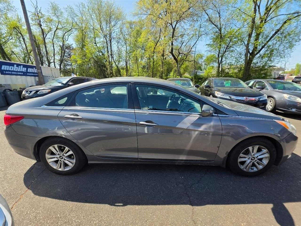 Hyundai Sonata GLS 2013