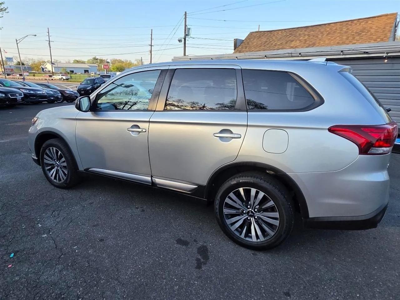 Mitsubishi Outlander SEL AWD 2020