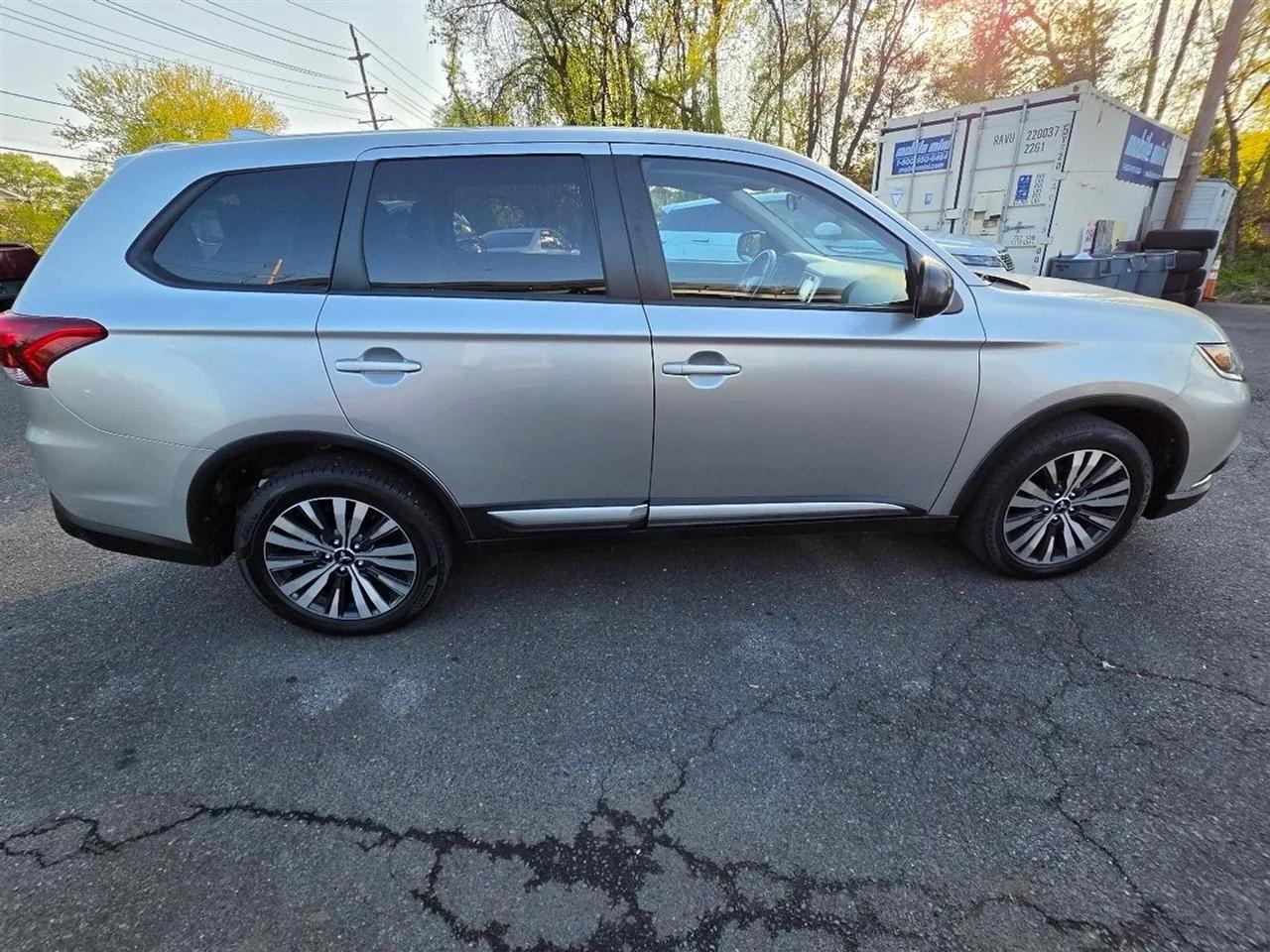 Mitsubishi Outlander SEL AWD 2020