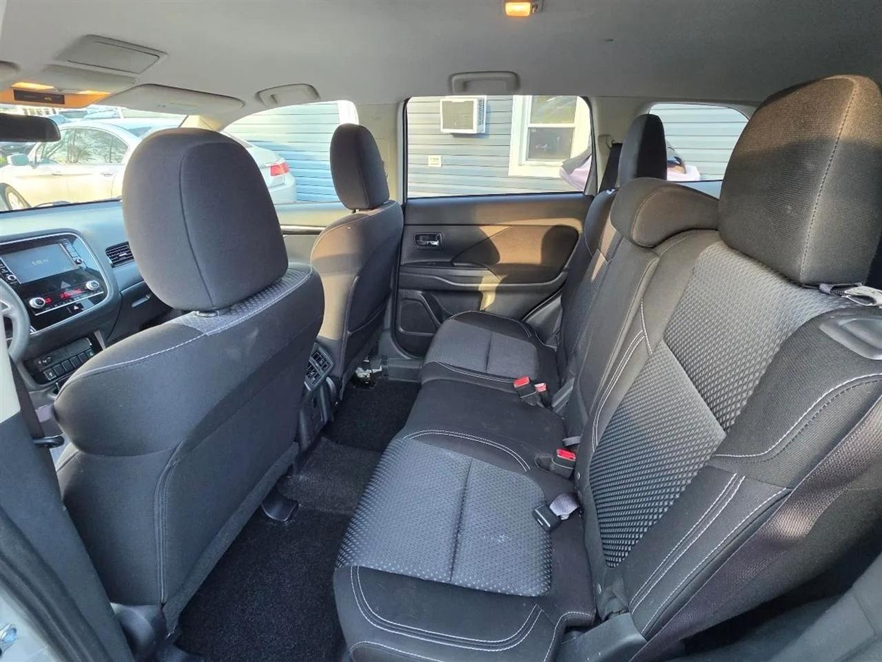 Mitsubishi Outlander SEL AWD 2020