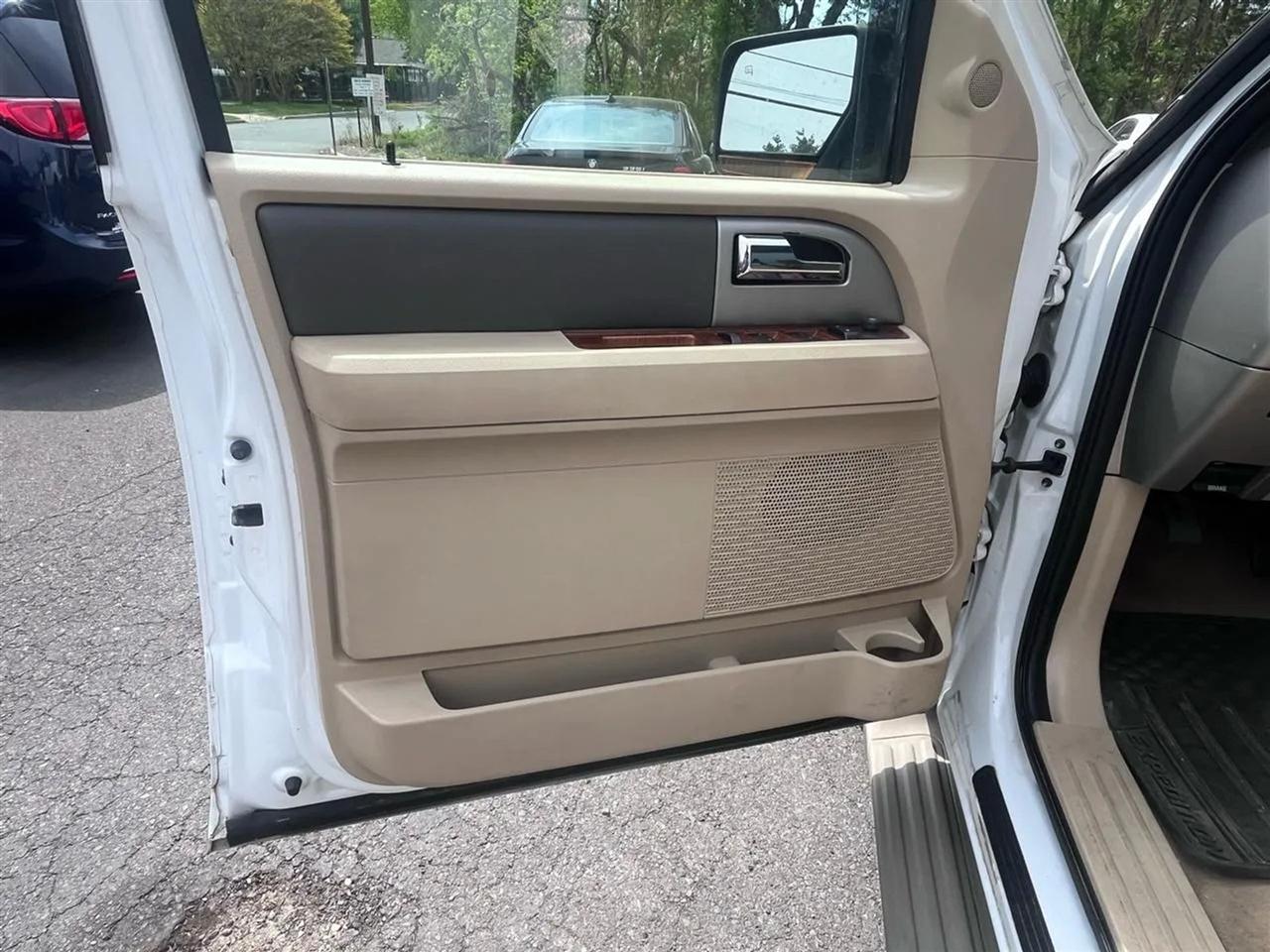 Ford Expedition Eddie Bauer 4WD 2010