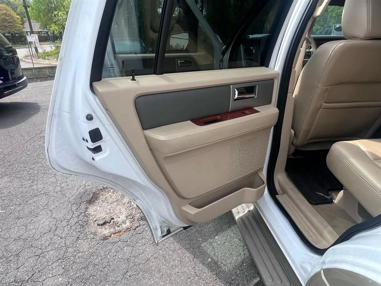 Ford Expedition Eddie Bauer 4WD 2010