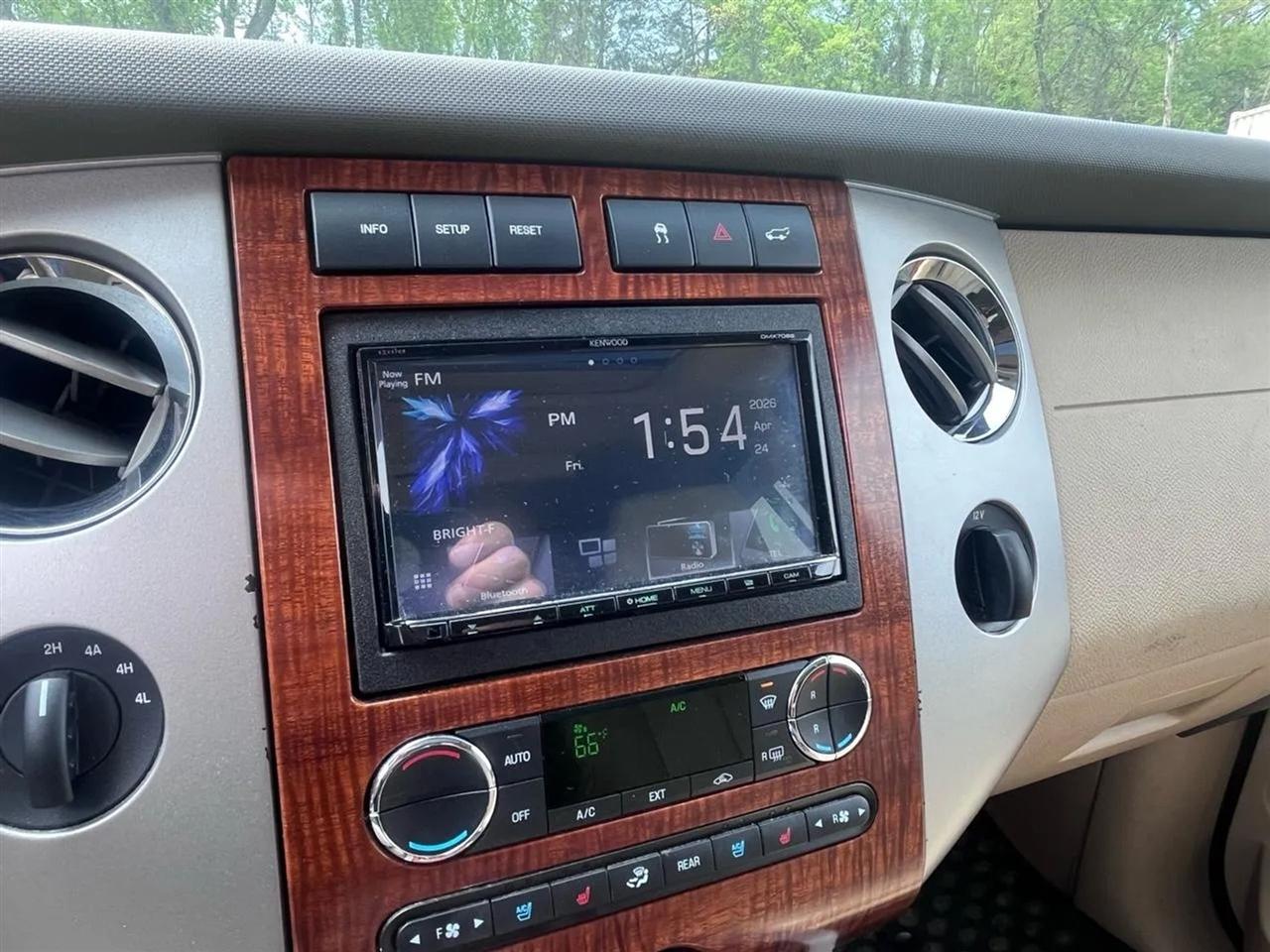 Ford Expedition Eddie Bauer 4WD 2010