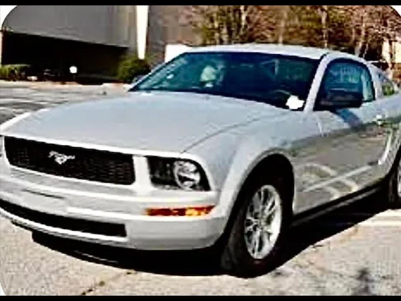 2008 Ford Mustang V6 Deluxe's photo