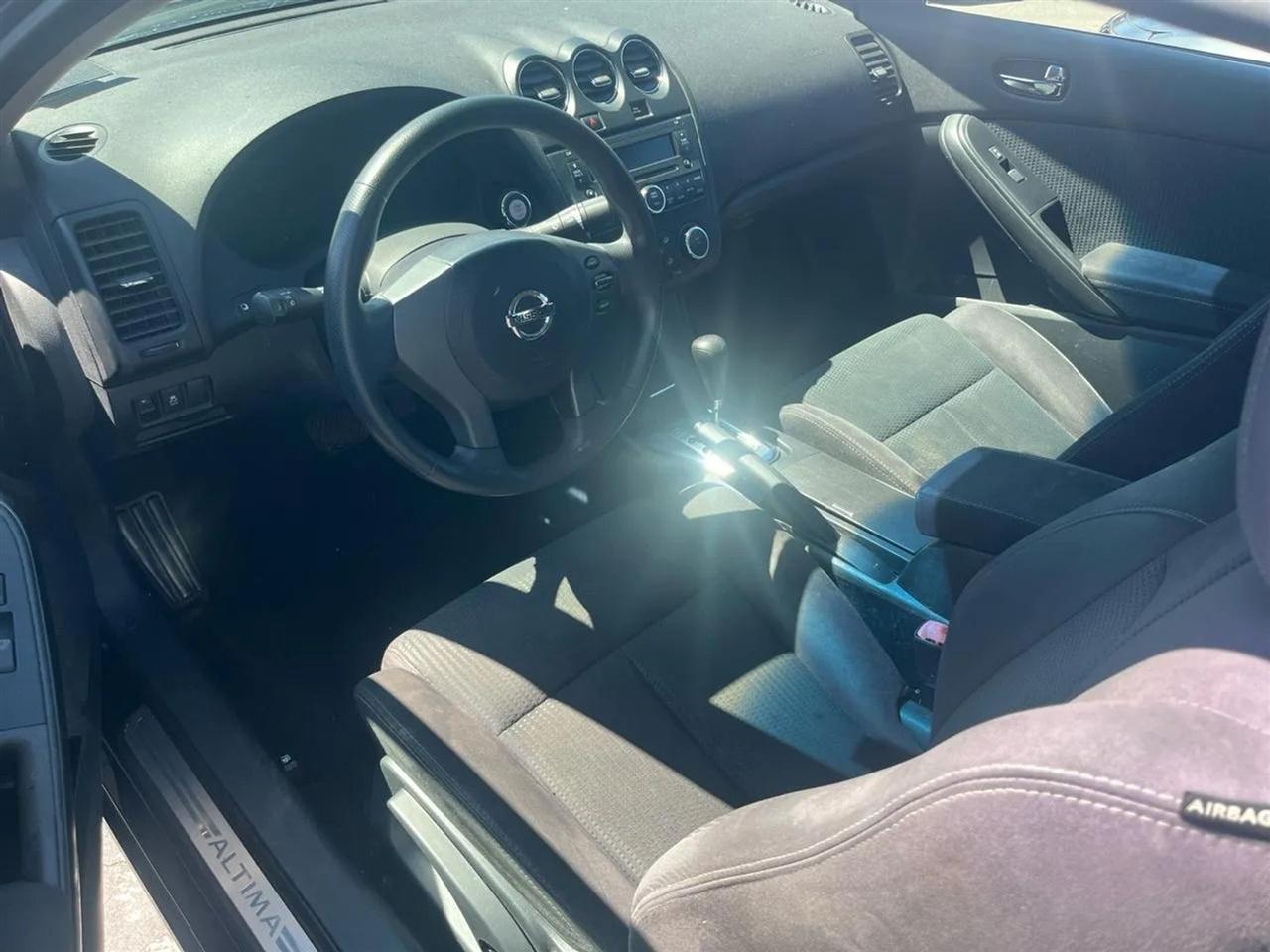 Nissan Altima 2.5 S CVT Coupe 2013