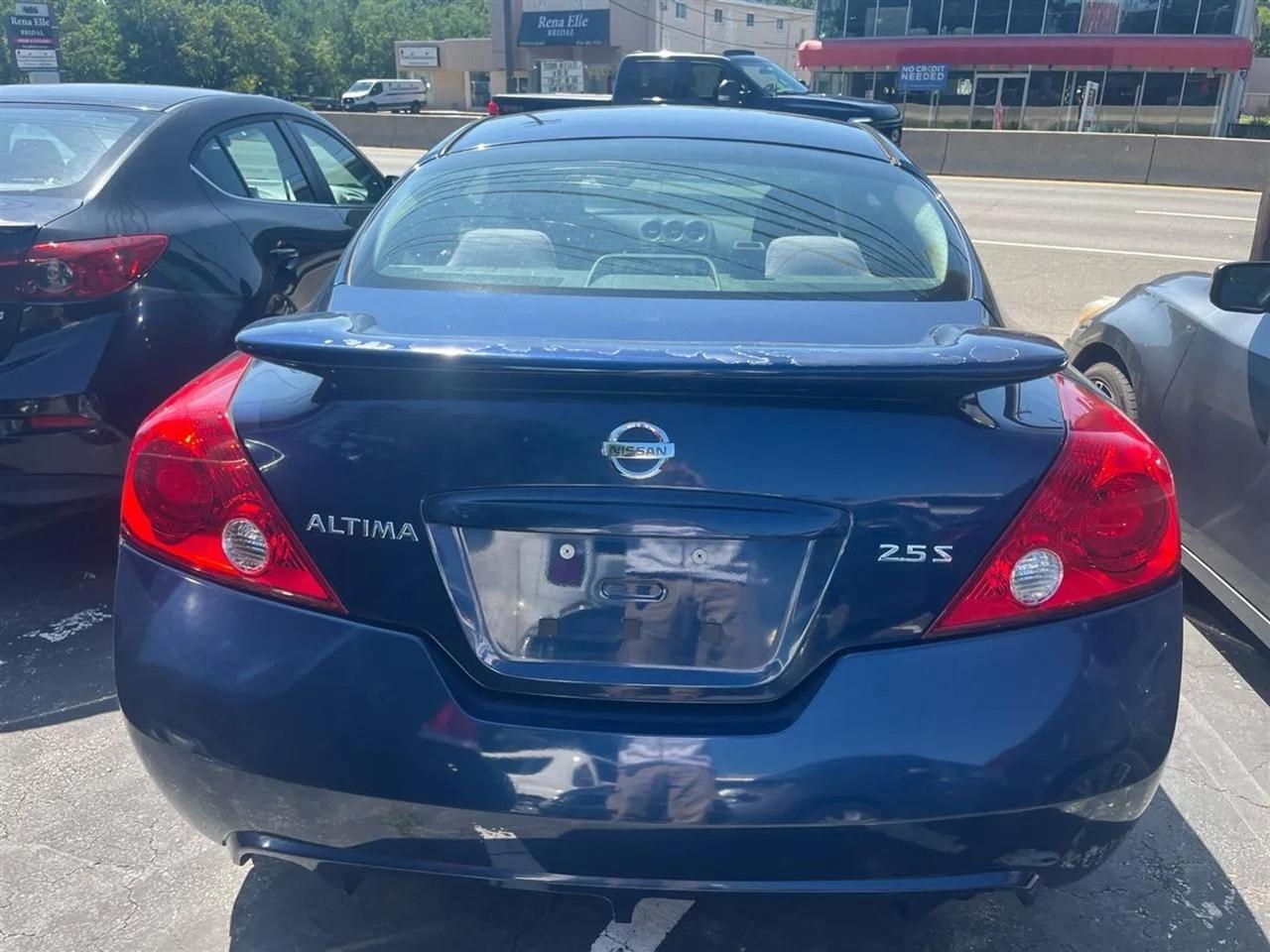 Nissan Altima 2.5 S CVT Coupe 2013