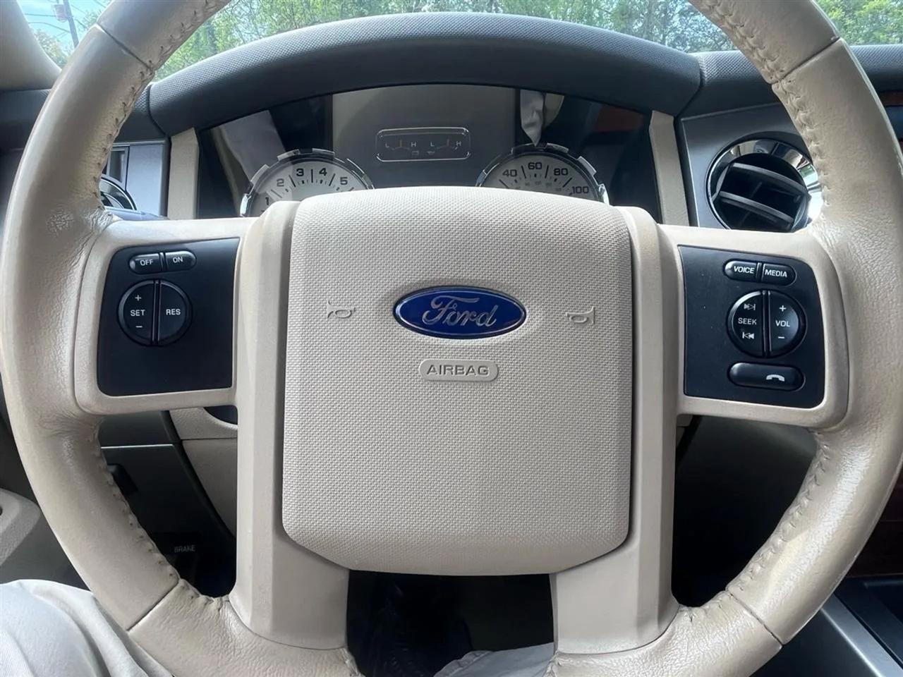 Ford Expedition Eddie Bauer 4WD 2010