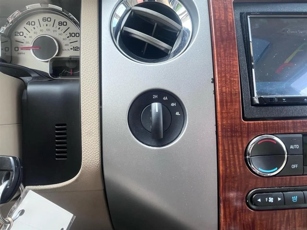Ford Expedition Eddie Bauer 4WD 2010