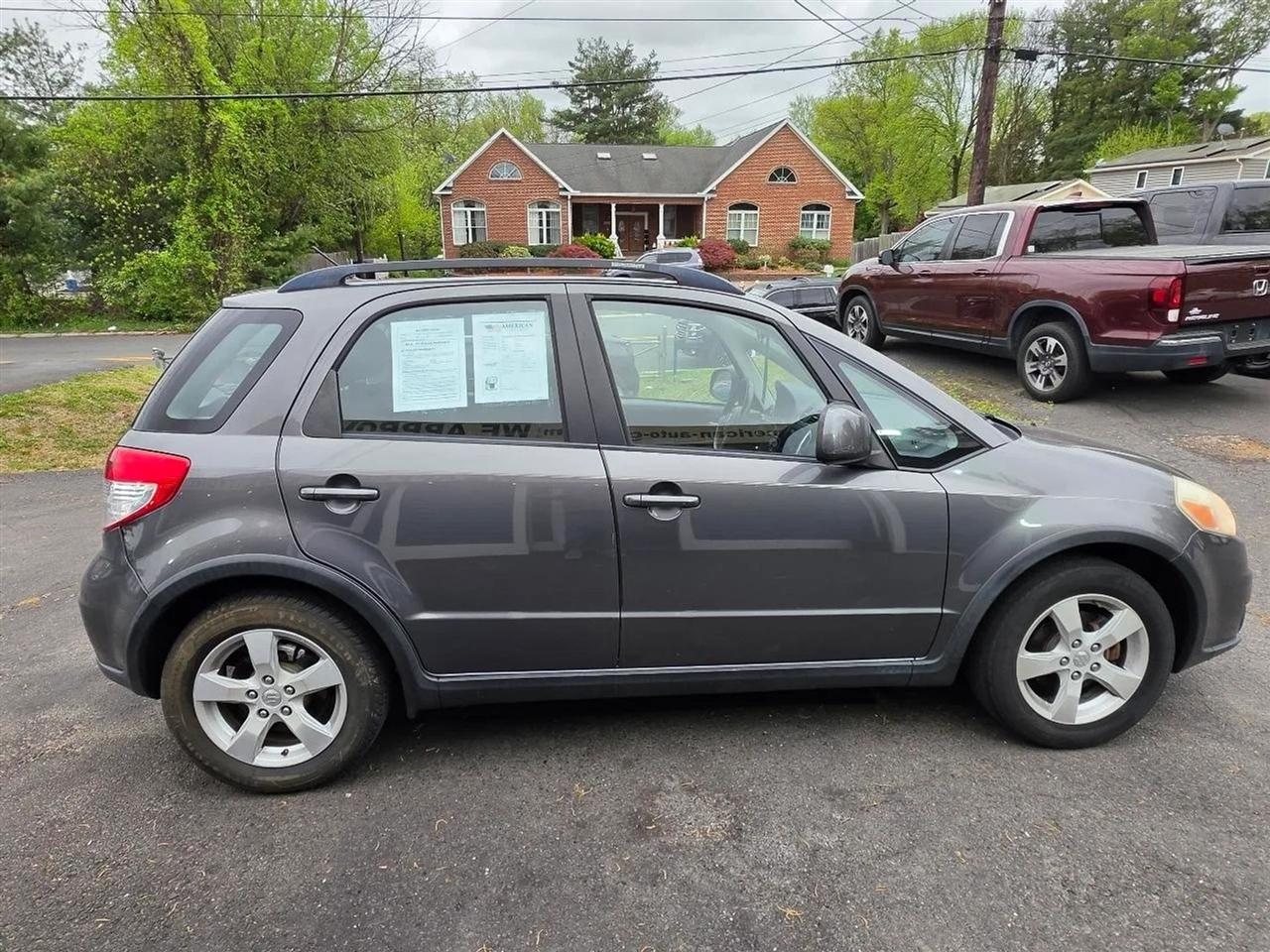 Suzuki SX4 Crossover Base AWD 2012