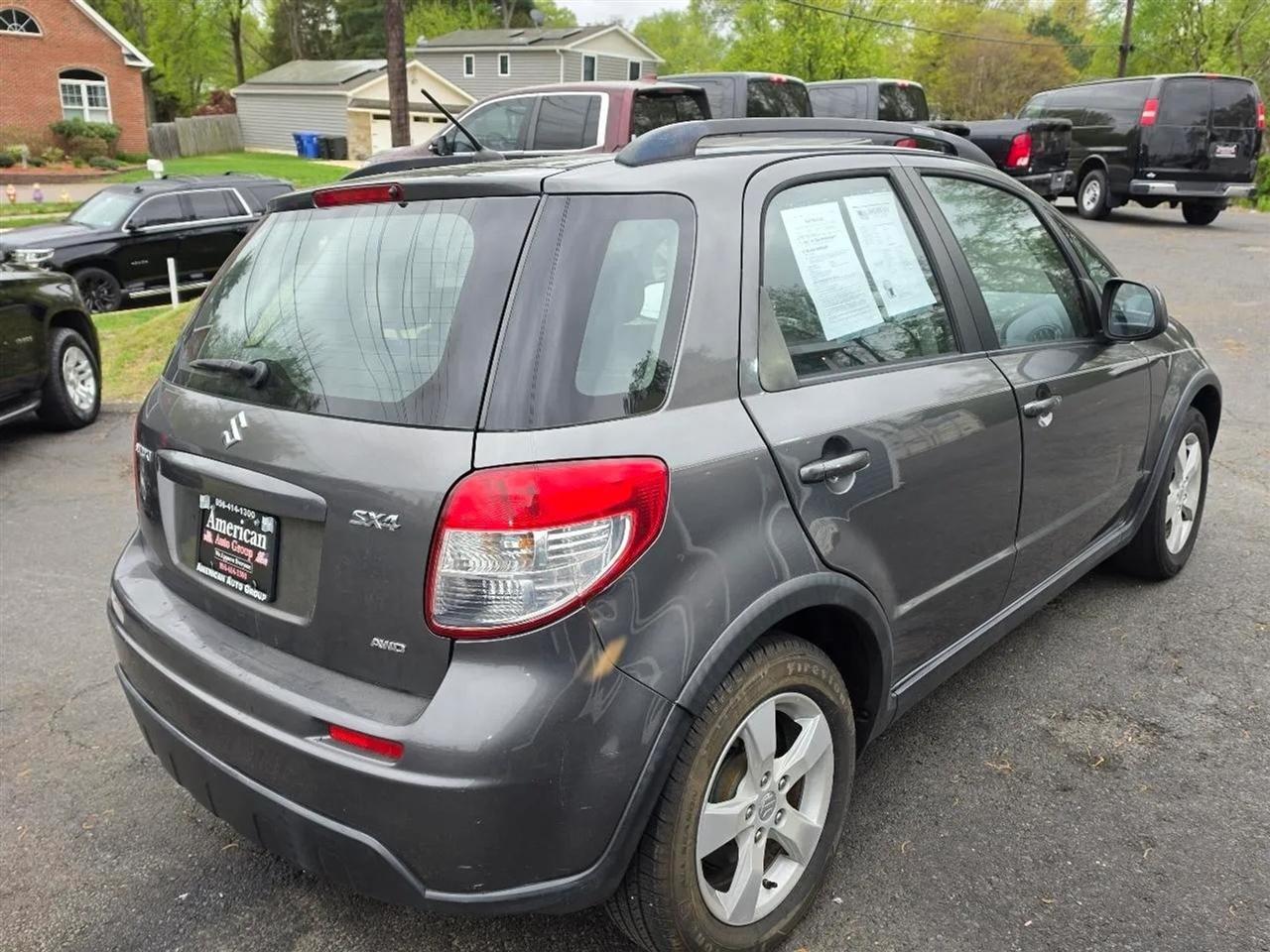 Suzuki SX4 Crossover Base AWD 2012