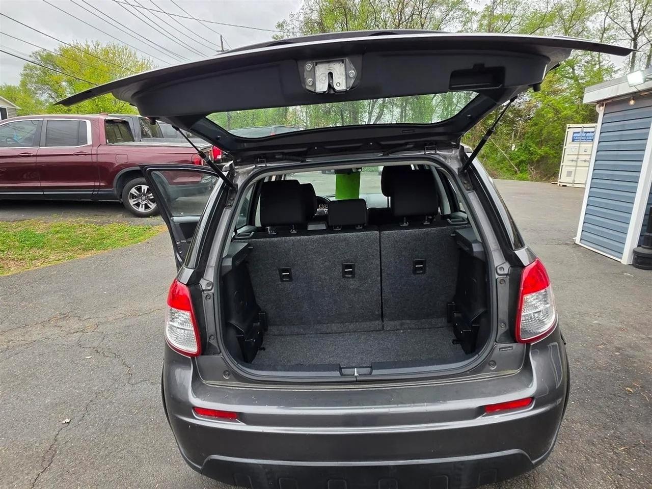 Suzuki SX4 Crossover Base AWD 2012