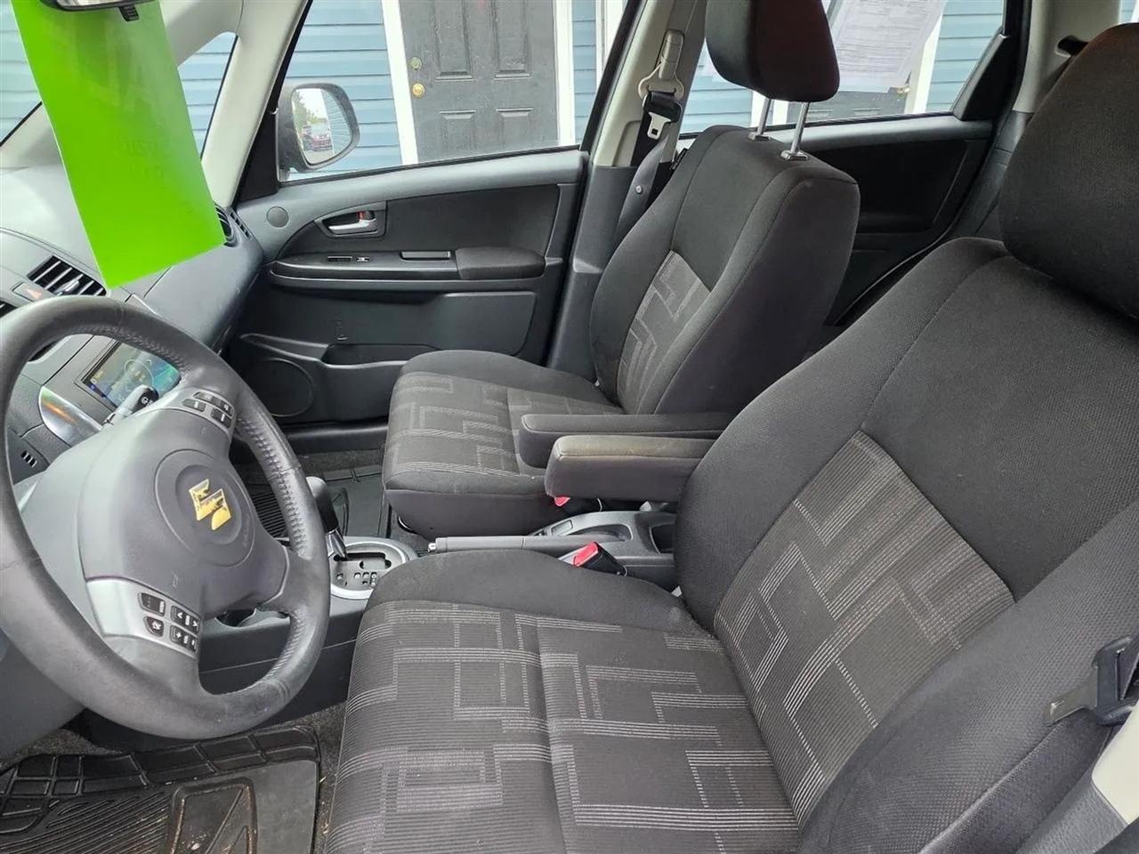 Suzuki SX4 Crossover Base AWD 2012