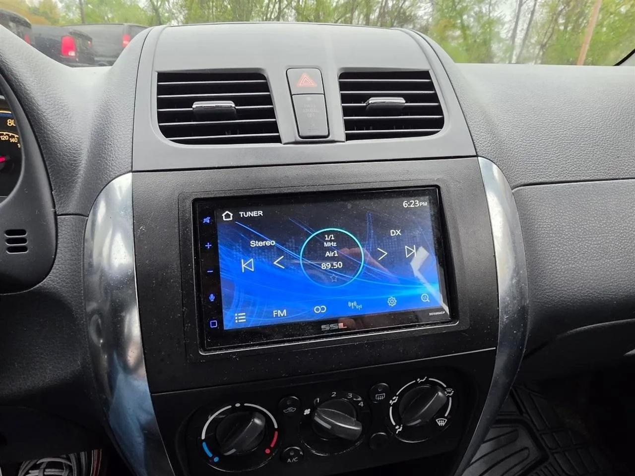 Suzuki SX4 Crossover Base AWD 2012